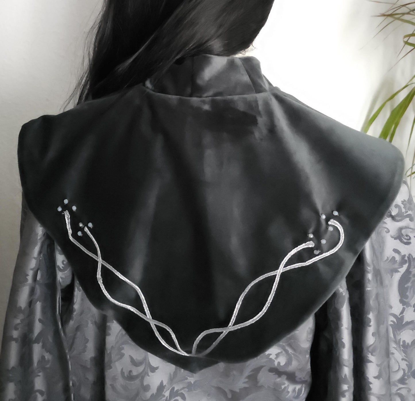 Nackenwärmer "Noarellé", Elbische Gugel, Salbeigrün, Silber, Fantasy Accessoire, Mittelalter Schal, Hexen Capelet