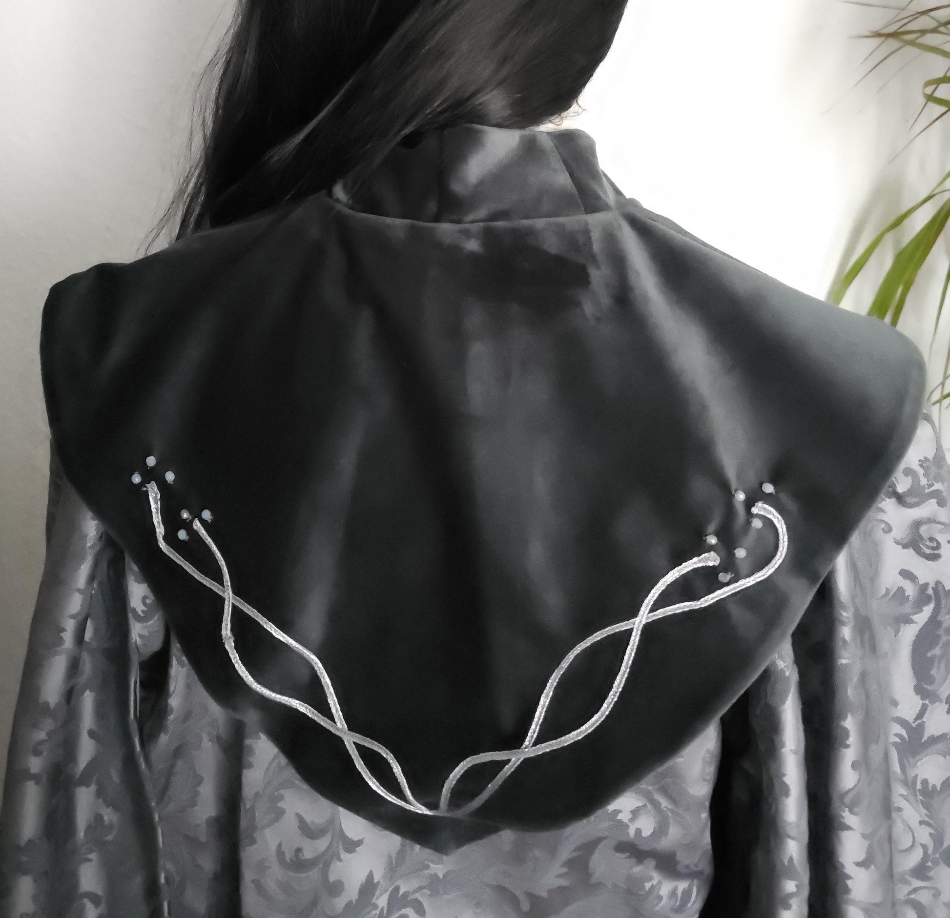 Nackenwärmer "Noarellé", Elbische Gugel, Salbeigrün, Silber, Fantasy Accessoire, Mittelalter Schal, Hexen Capelet