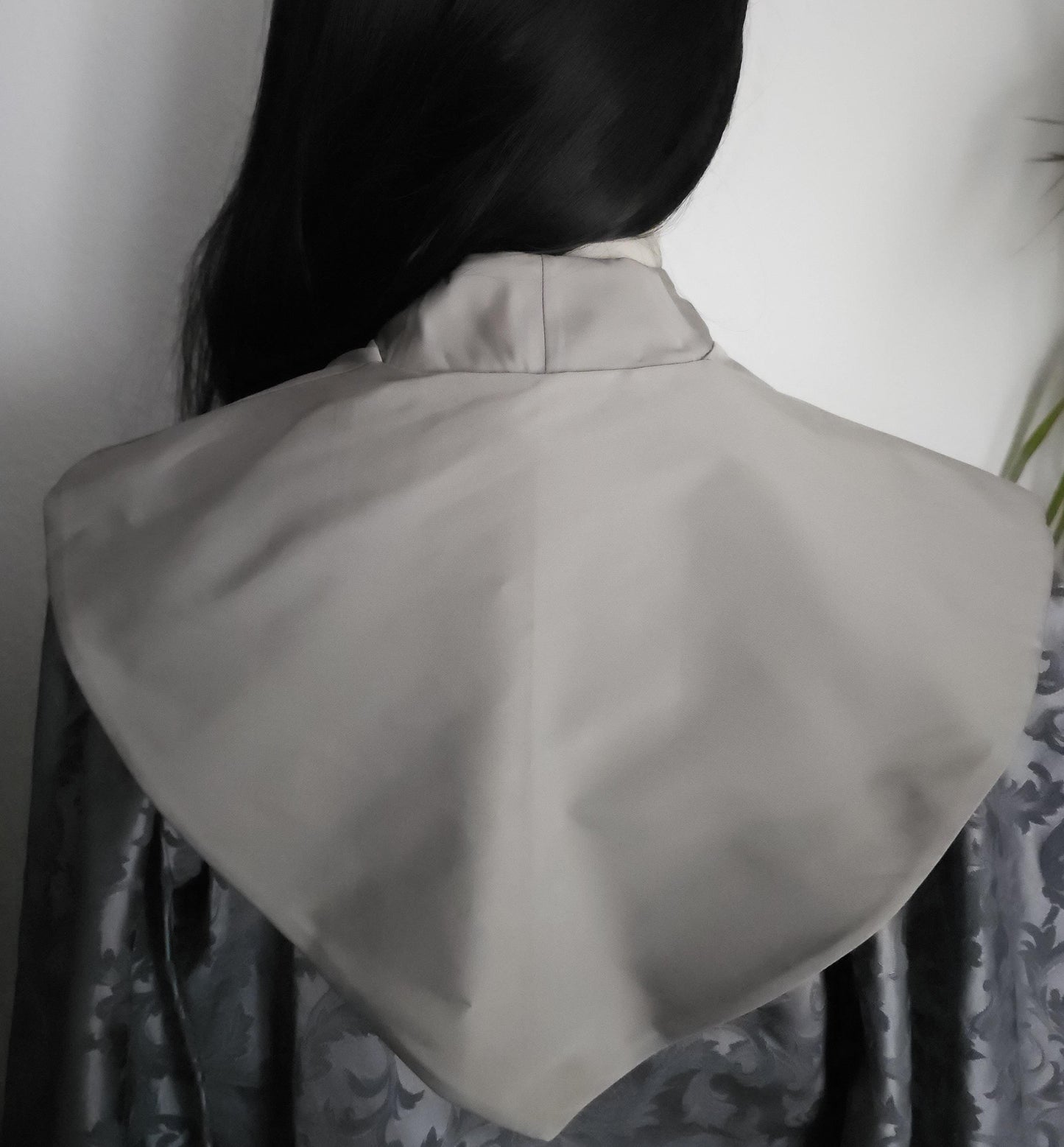 Nackenwärmer "Sylvaria", Elbische Gugel, Salbeigrün, Silber, Fantasy Accessoire, Mittelalter Schal, Hexen Capelet