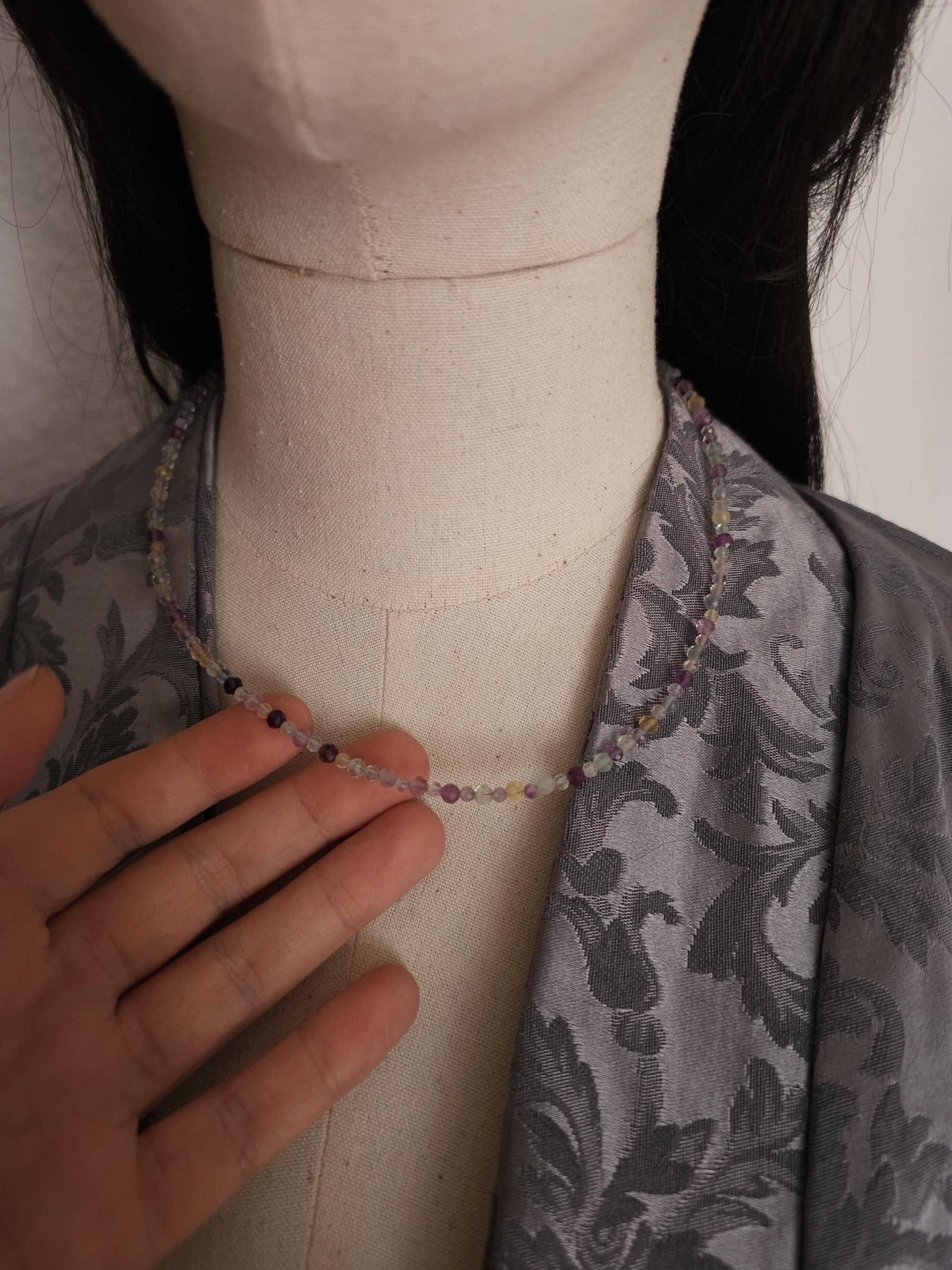 Regenbogen Fluorit Halskette, Größenverstellbares Choker, Facettierte Flouritperlen, Hochzeitsschmuck, Renaissance Faire, Gothic Schmuck