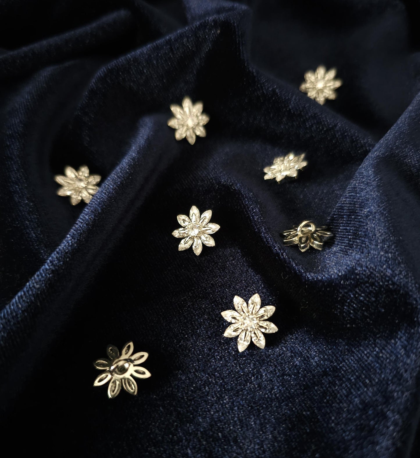 4er Set feine Stern-Knöpfe aus Edelstahl mit Zirkonia - Hochwertig und filigran