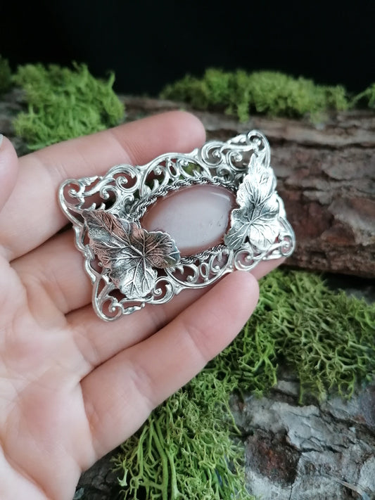 Silberne Brosche mit Pfirsich Mondstein, Schalnadel im Art Nouveau Stil, Fantasy Accessoire, Renaissance Faire