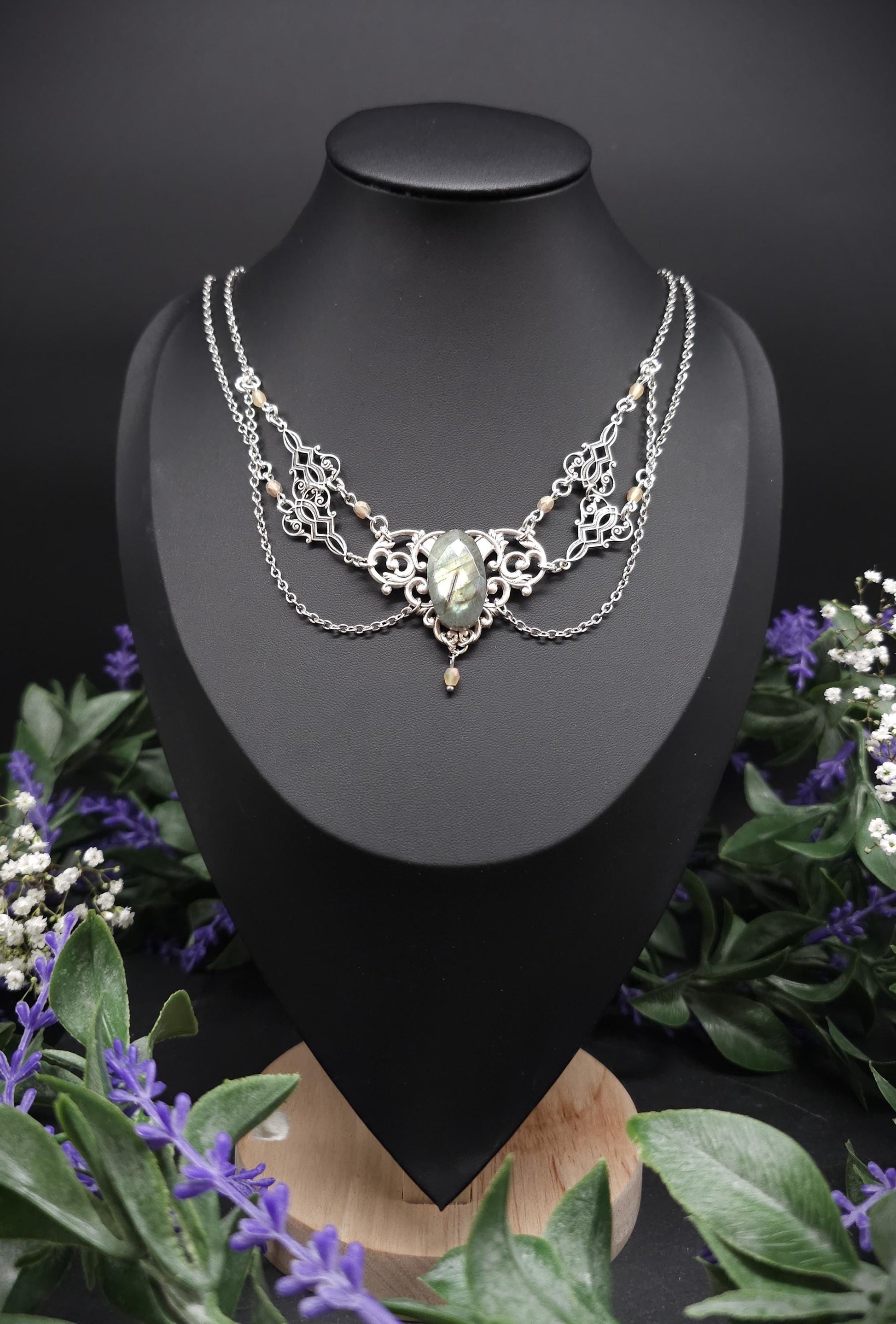 Collier mit facettiertem Labradorit - Art Nouveau Schmuck - Größenverstellbar - Unikat für Bräute