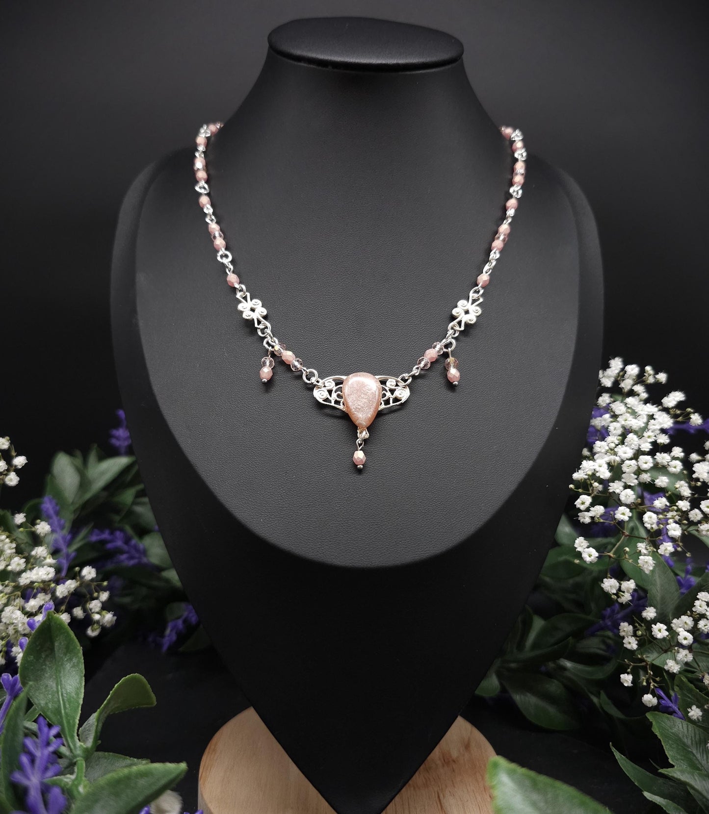 Pfirsichmondstein Collier mit rosa facettierten Perlen – Art Nouveau Halskette, Größenverstellbarer romantischer Braut- & Hochzeitsschmuck