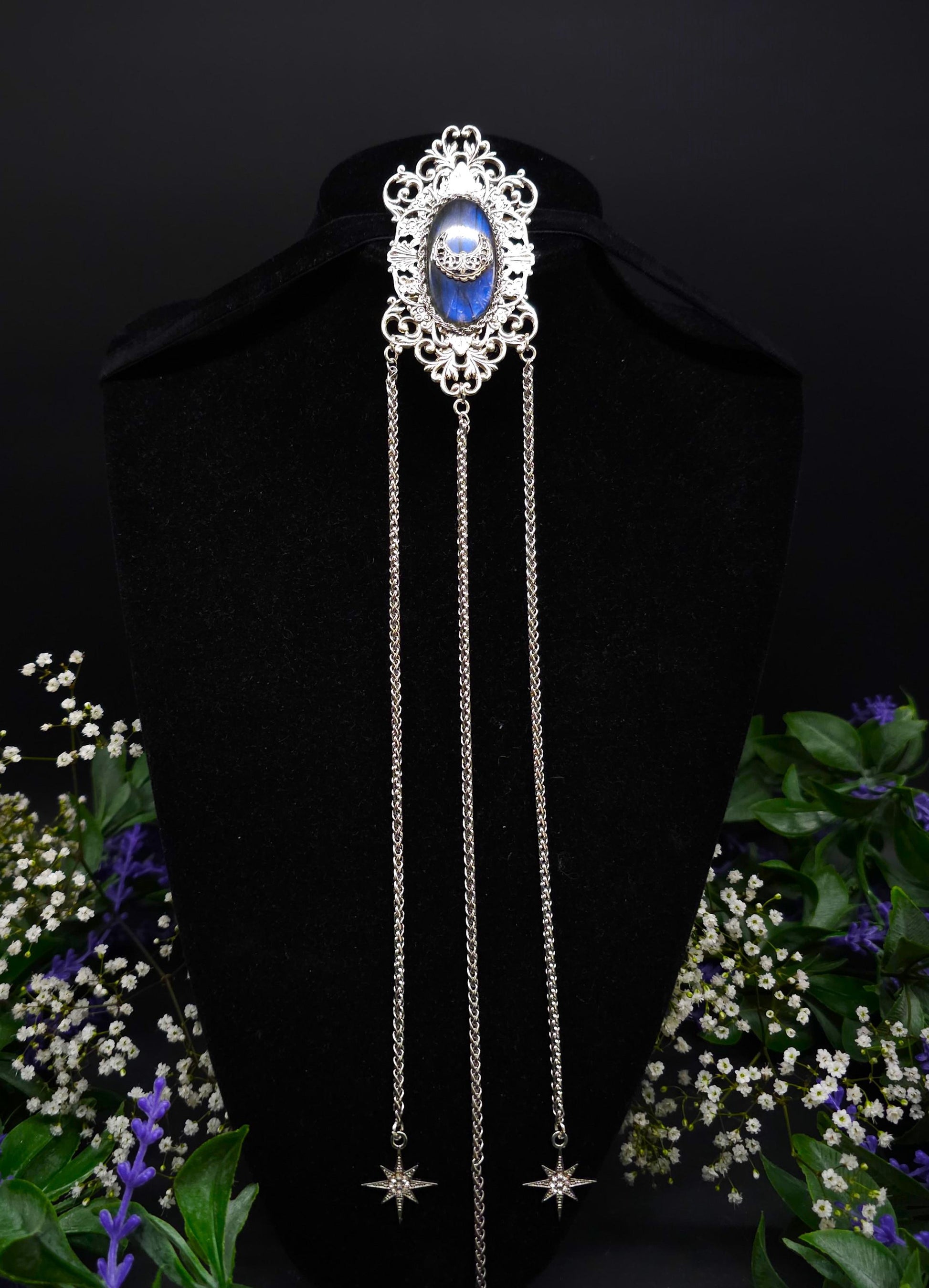 Jugendstil Brosche mit Labradorit und Mondsichel ~ Art Nouveau Schmuck mit Ketten ~ für Gothic, LARP , Mittelalter, als Brautschmuck