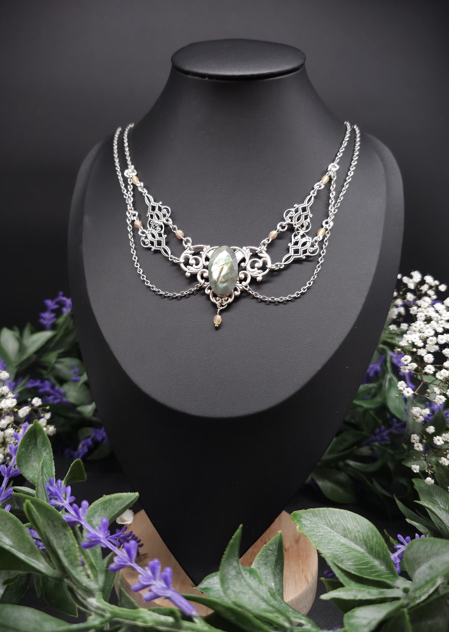 Collier mit facettiertem Labradorit - Art Nouveau Schmuck - Größenverstellbar - Unikat für Bräute