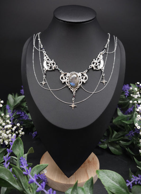 Art Nouveau Collier mit blauem Labradorit - Edelstahlsterne – Handgefertigte Halskette mit tschechischen Perlen – Größenverstell