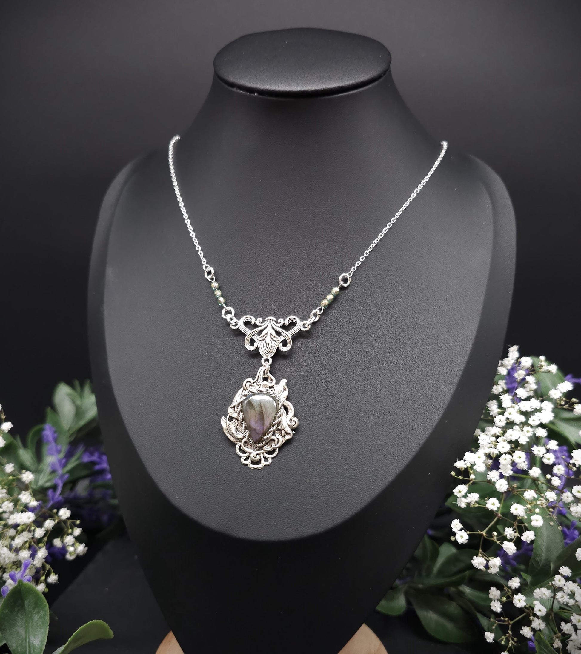 925 Sterling Silber Halskette - seltener kleiner Labradorit – Jugendstil / Art Nouveau Collier mit Salbeifarbenen Perlen, größenverstellbar