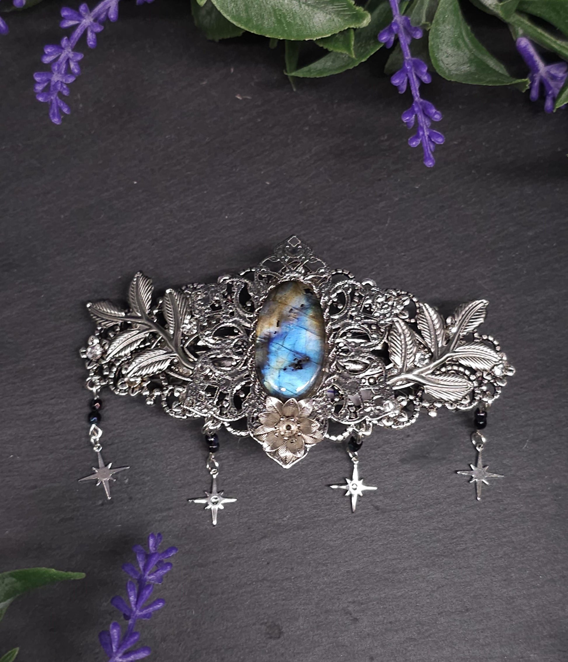 Labradorit Haarspange – mit Sternen, Zweigen und blauen Perlen - Mysticher Fantasy Haarschmuck