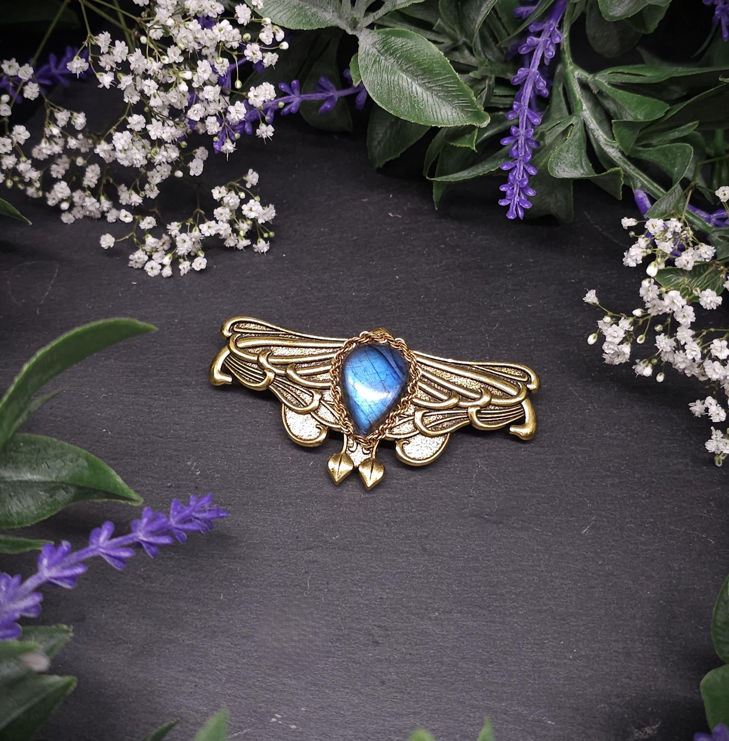 Goldene Art Nouveau Haarspange mit blauem Labradorit – Jugendstil Schmetterlingsdesign – Zwei Steinvarianten – Elegantes Vintage Accessoire