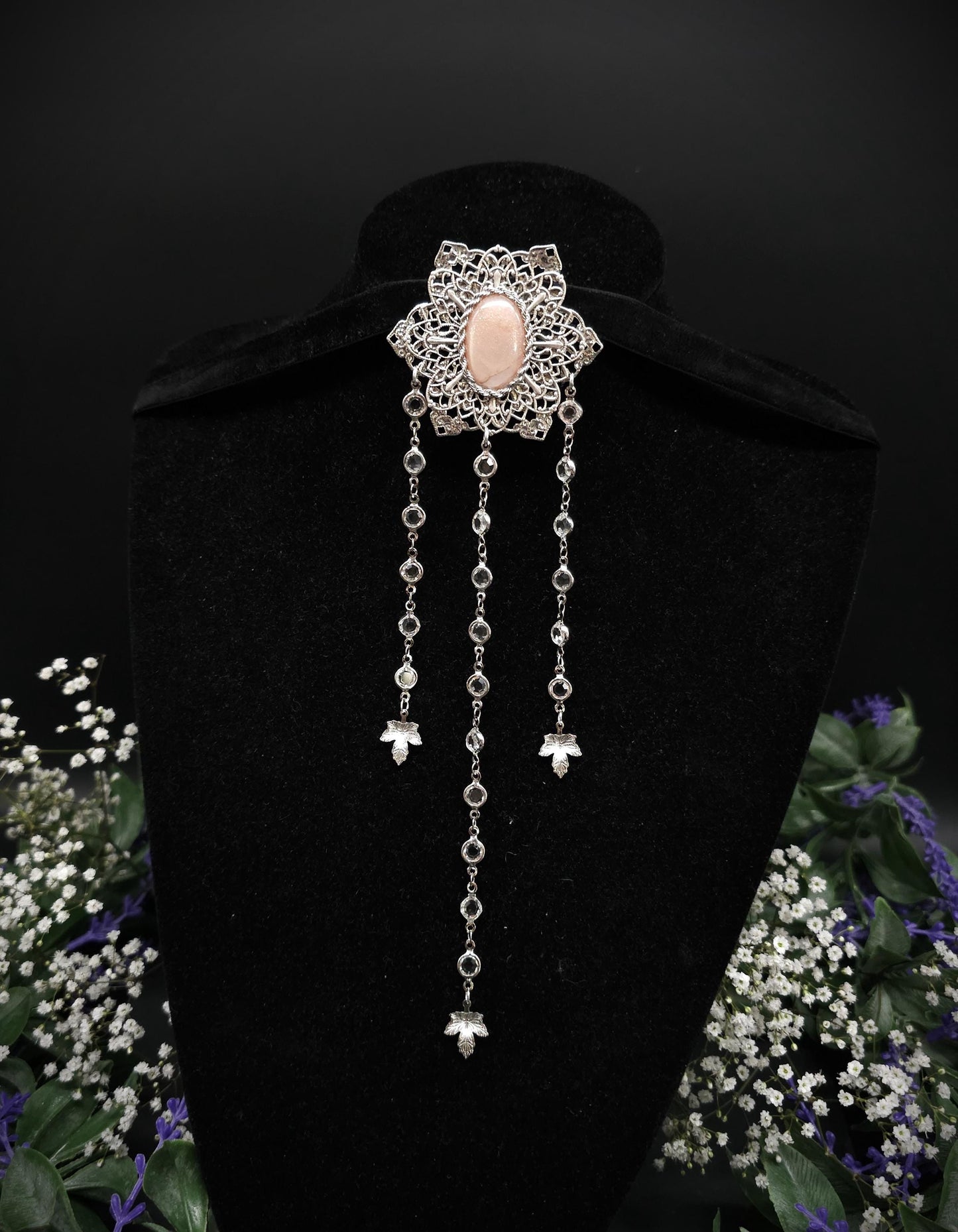 Pfirsich Mondstein Brosche ~ Art Nouveau /Jugendstil ~ Fantasy Brosche für Hochzeiten, Bräute, Gothic, Schaldekoration, Mittelalter und LARP
