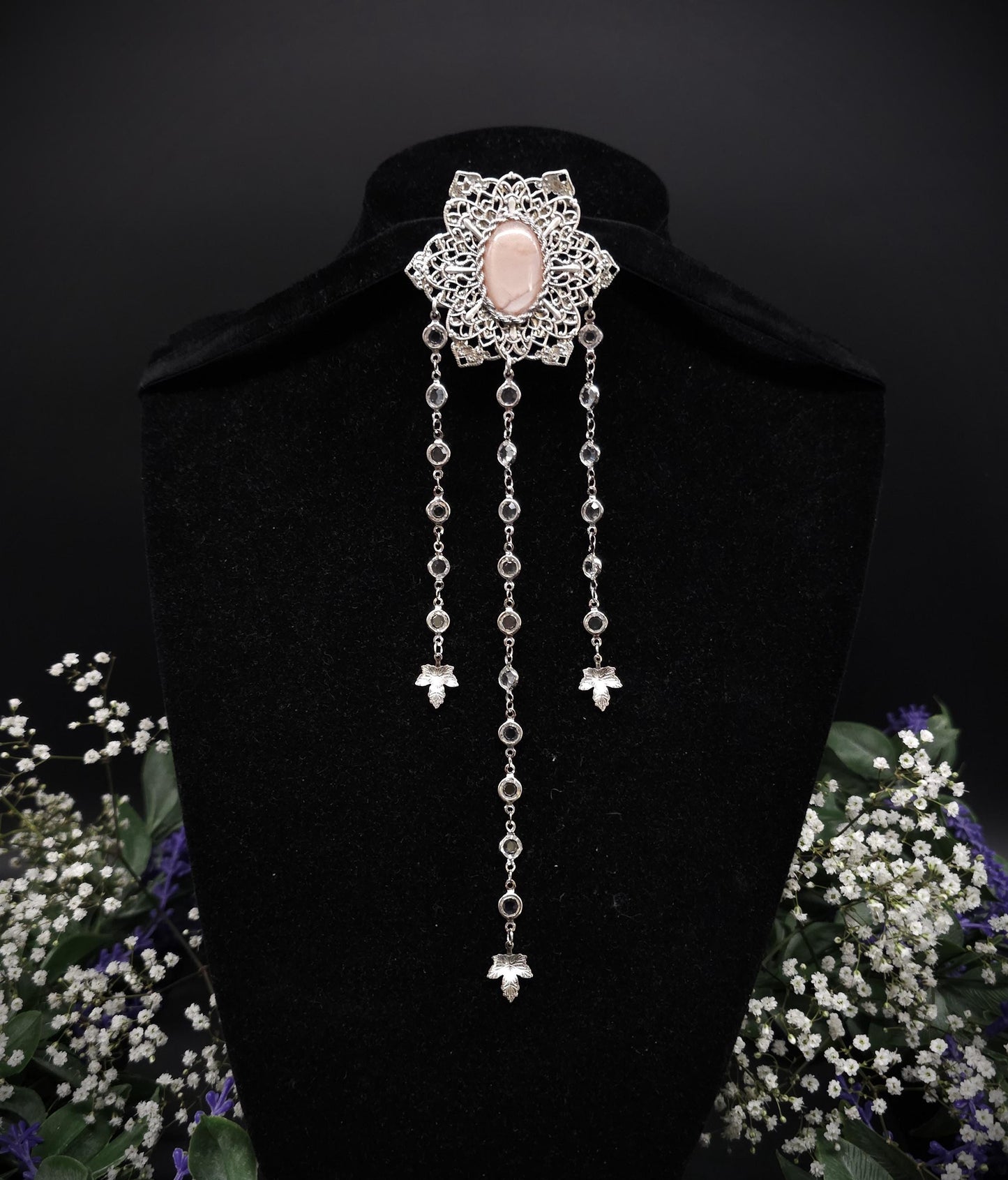 Pfirsich Mondstein Brosche ~ Art Nouveau /Jugendstil ~ Fantasy Brosche für Hochzeiten, Bräute, Gothic, Schaldekoration, Mittelalter und LARP