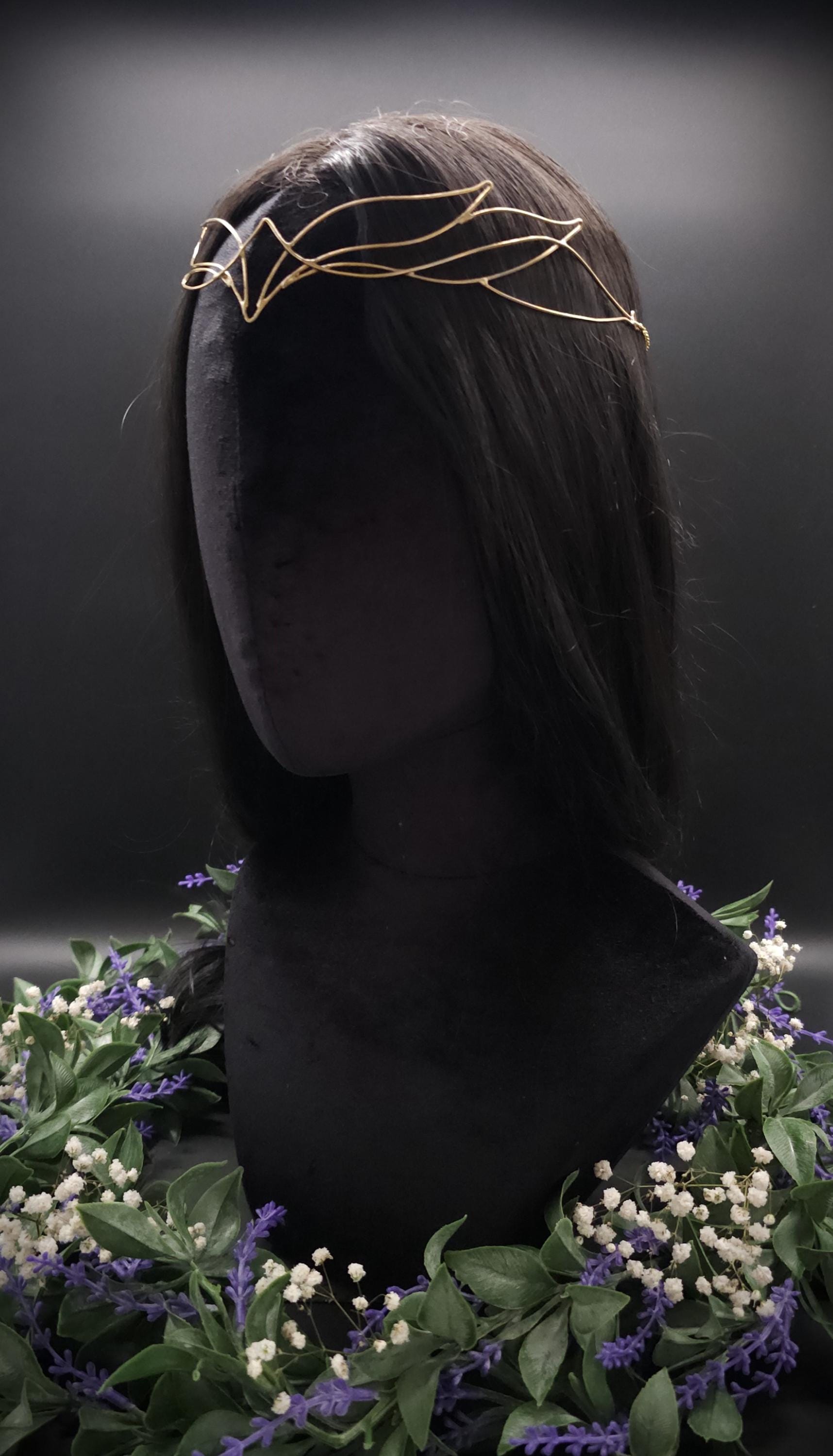 Messing Diadem "Nyaame" ~ Draht Tiara im Schwingen Design ~ Größenverstellbar ~ Accessoire für LARP, Cosplay und Hochzeiten