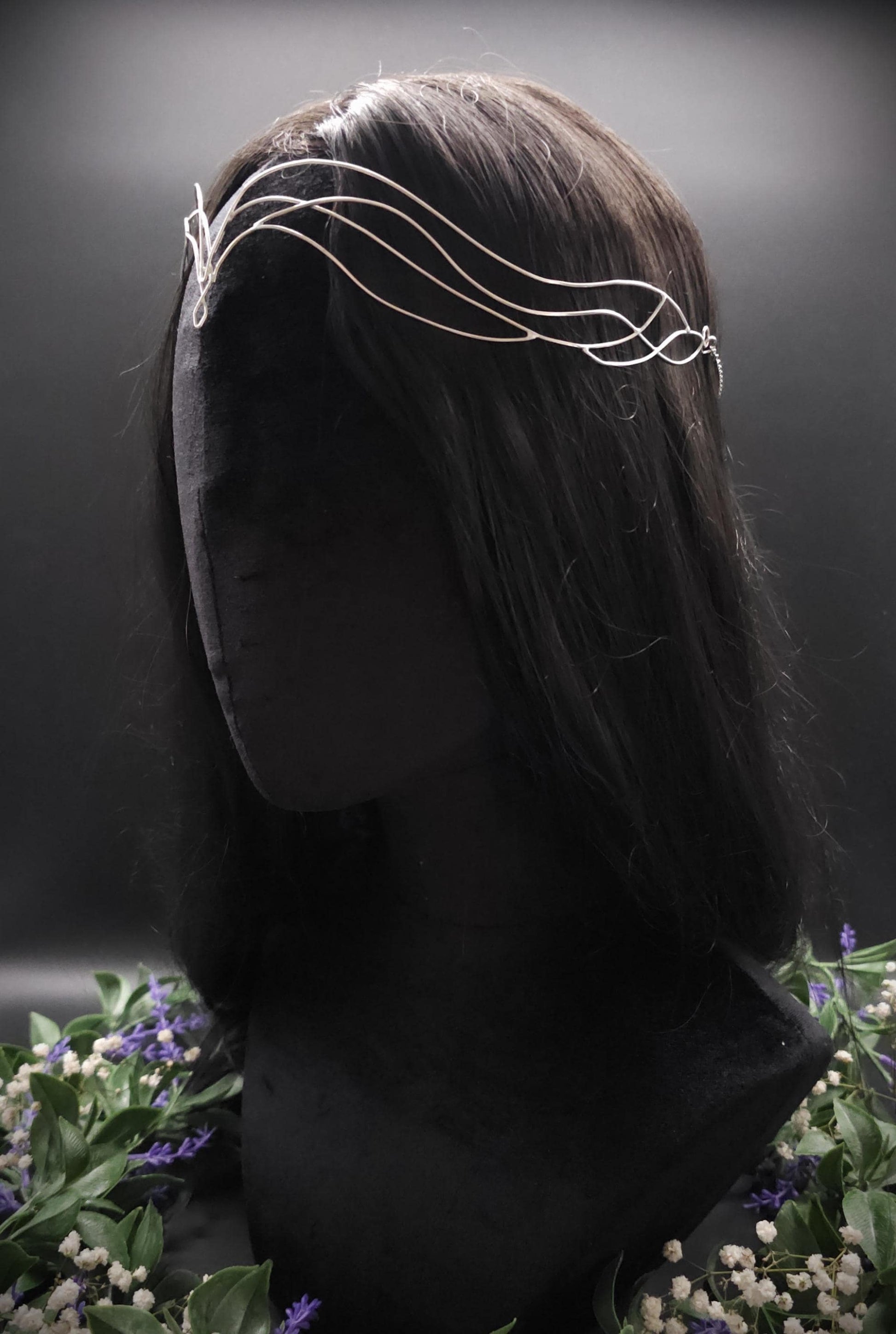 Versilbertes Elfen-Diadem "Yelláre" ~ Draht Tiara im Jugendstil Design ~ Größenverstellbar ~ Accessoire für LARP, Cosplay und Hochzeiten