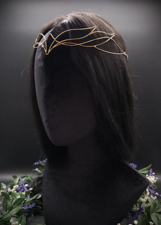 Messing Diadem "Nyaame" ~ Draht Tiara im Schwingen Design ~ Größenverstellbar ~ Accessoire für LARP, Cosplay und Hochzeiten