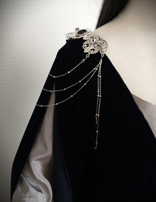 Schulterbroschen-Paar mit filigranen Sternen ~ Kostüm-Accessoire, Elben & Elfen Schmuck ~ Fantasy, Cosplay, Mittelalter ~ Braut und Hochzeit