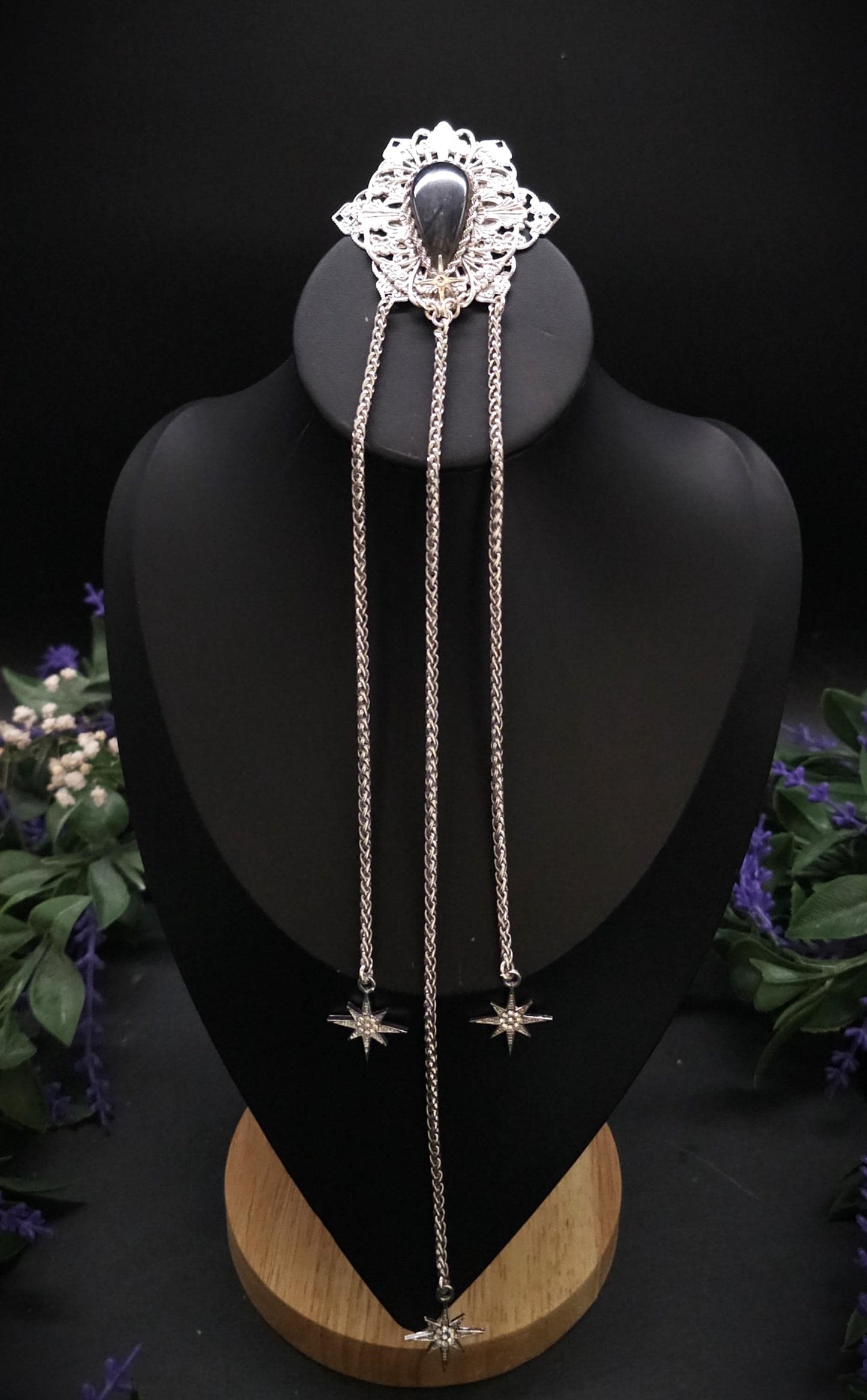 Fantasy Brosche mit Labradorit und Sternenketten ~ Art Nouveau Gewandschmuck ~ Mittelalter Brosche ~ Celestial Accessoire