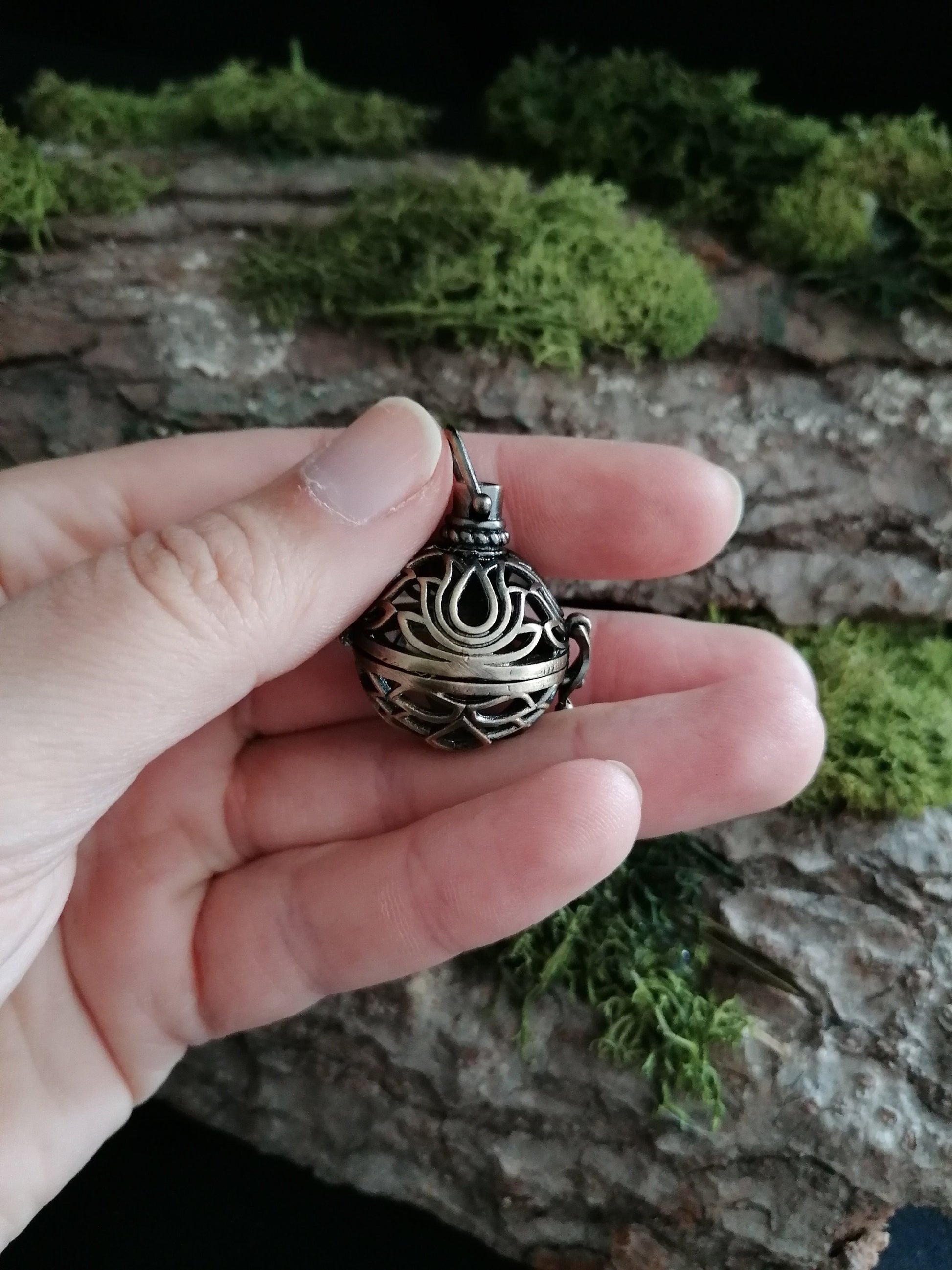 Light Necklace, Angelic Caller with Light, LARP Amulett, Magic, Elvish Pendant, Fantasy Choker, Fairy, Witch, Wicca, Magical Present, Pagan