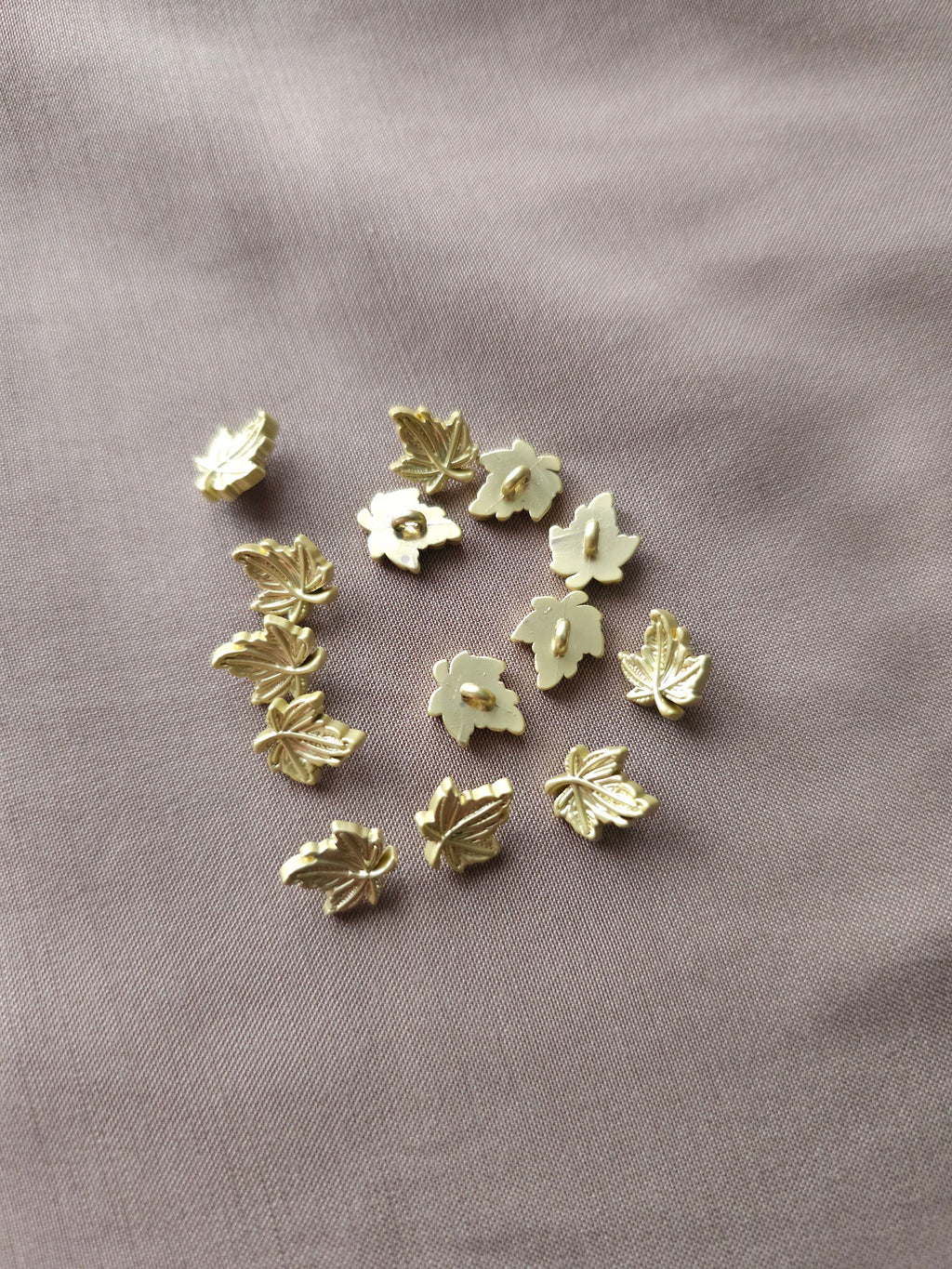 Mini Blätter Knöpfe, 4er Set, goldene Ahorn Knöpfe