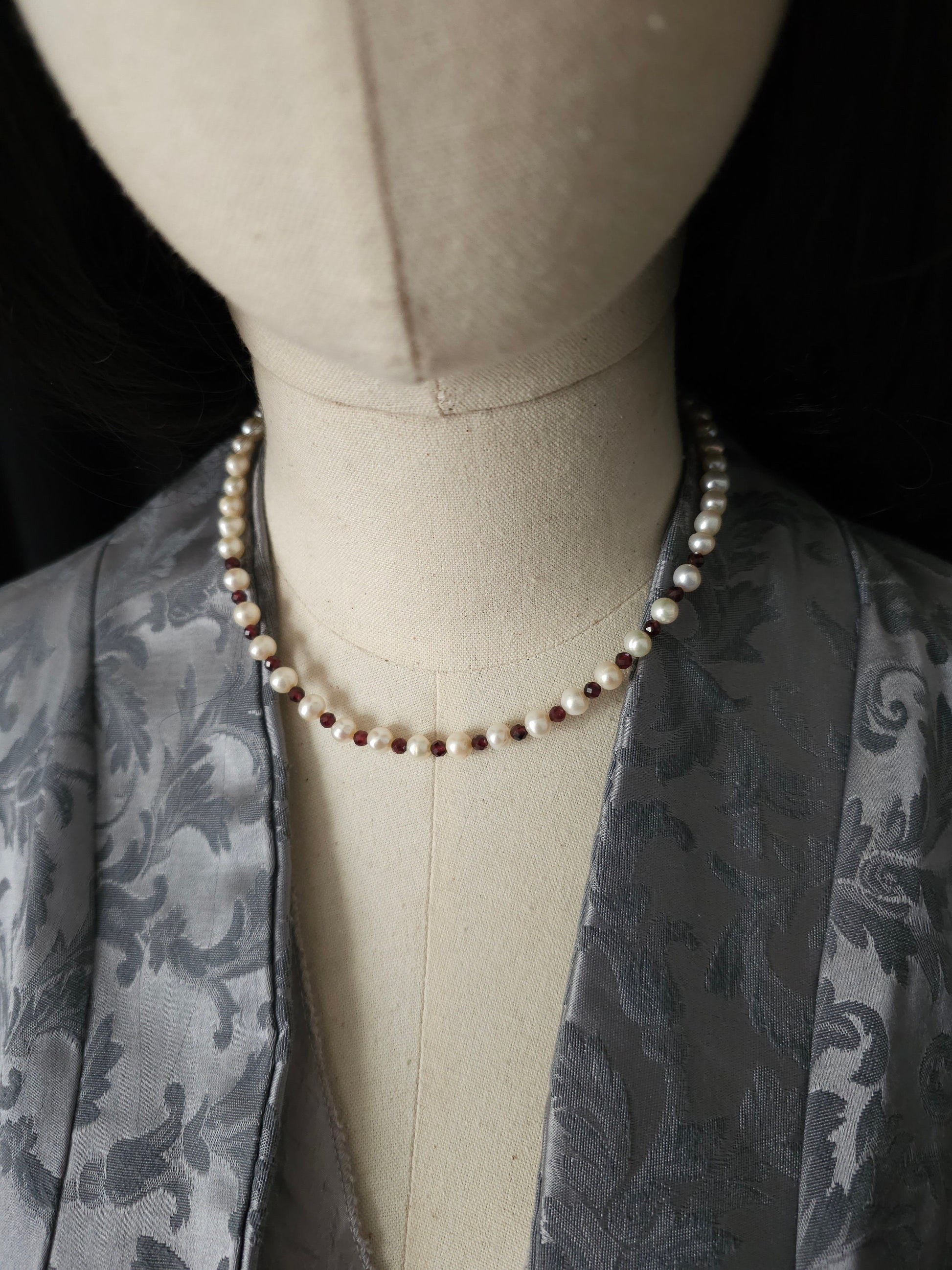 Halskette, Choker, facettierte Granate, Süßwasserperlen, handgefertigtes Collier