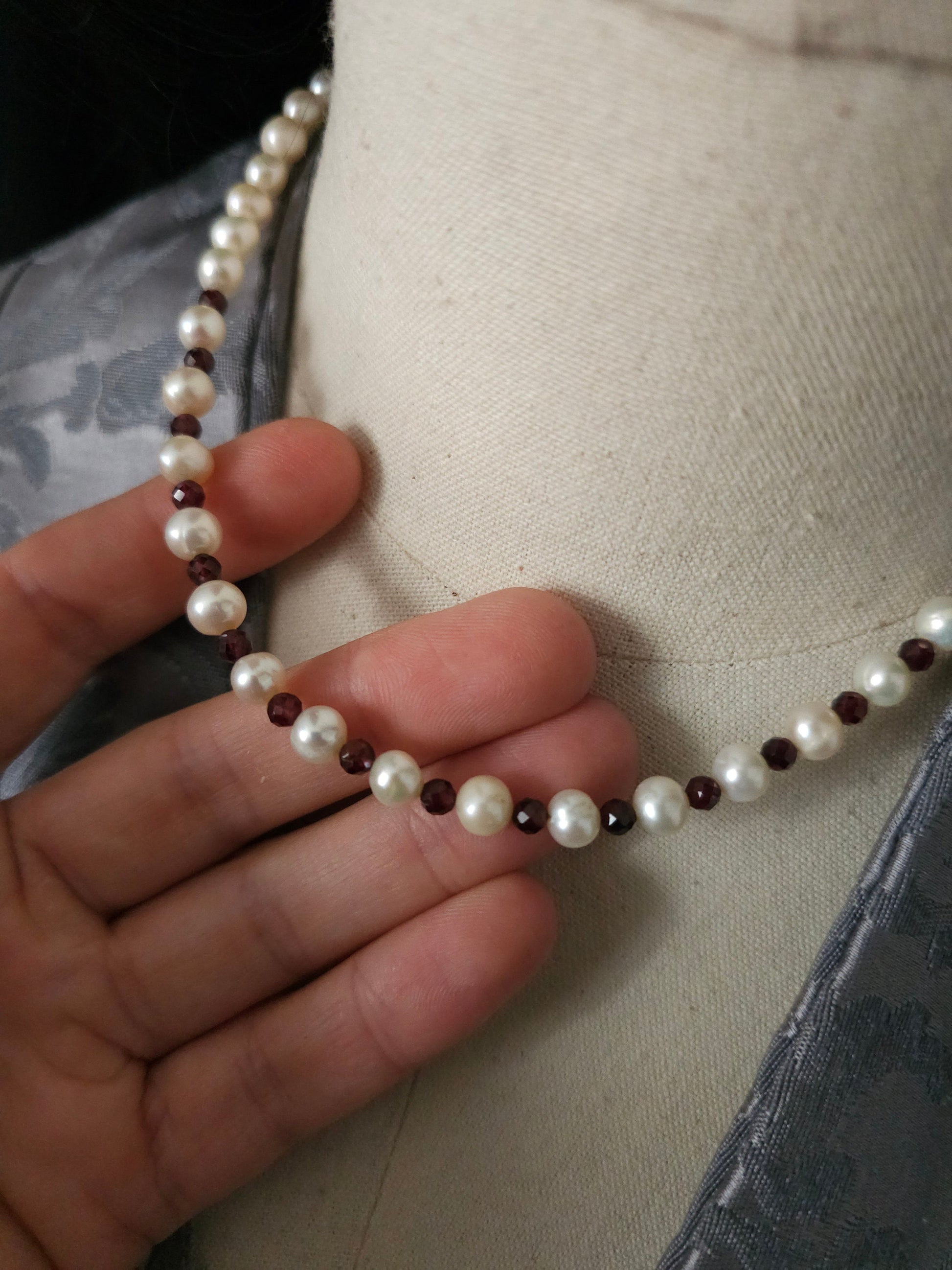 Halskette, Choker, facettierte Granate, Süßwasserperlen, handgefertigtes Collier