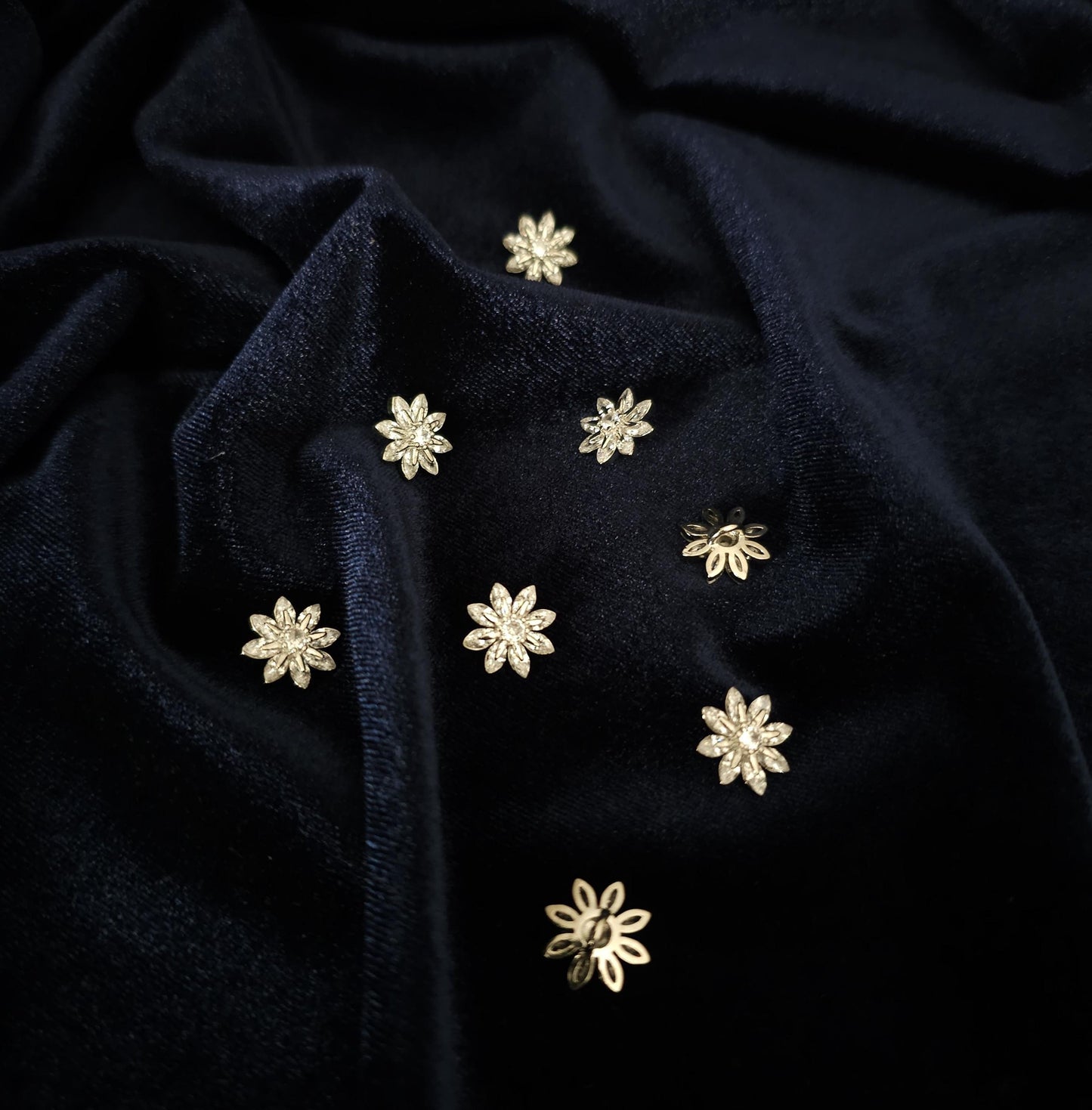 4er Set feine Stern-Knöpfe aus Edelstahl mit Zirkonia - Hochwertig und filigran