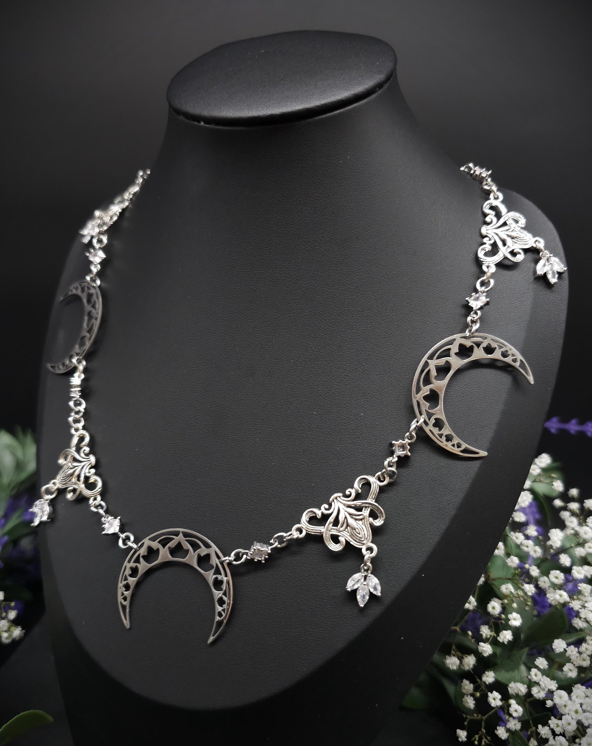 Edelstahl Mond Collier mit Zirkonia – Größenverstellbare Jugendstil Halskette, Fantasy & mystischer Schmuck