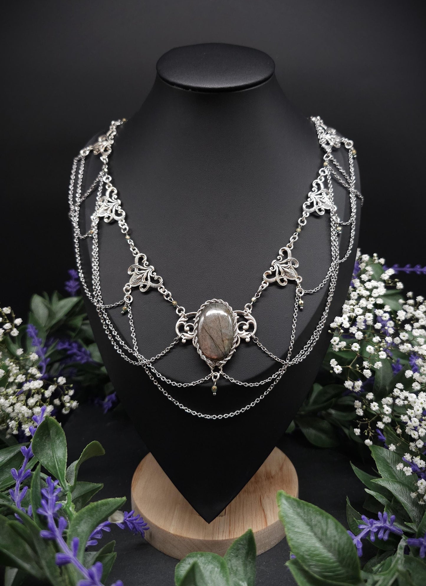 Art Nouveau Collier mit seltenem gold-lila Labradorit – Jugendstil Halskette mit Edelstahlketten – Größenverstellbarer Fantasyschmuck