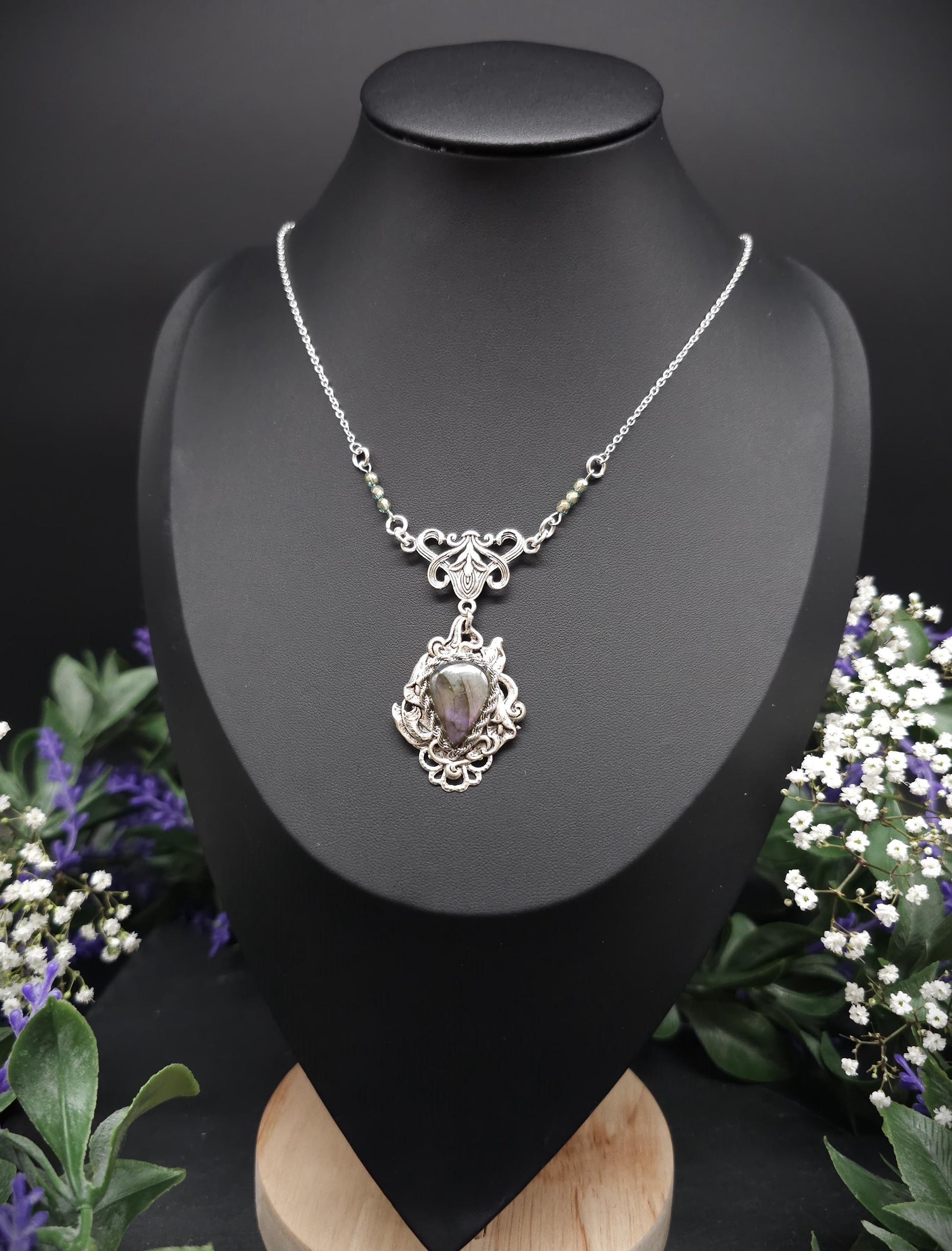 925 Sterling Silber Halskette - seltener kleiner Labradorit – Jugendstil / Art Nouveau Collier mit Salbeifarbenen Perlen, größenverstellbar