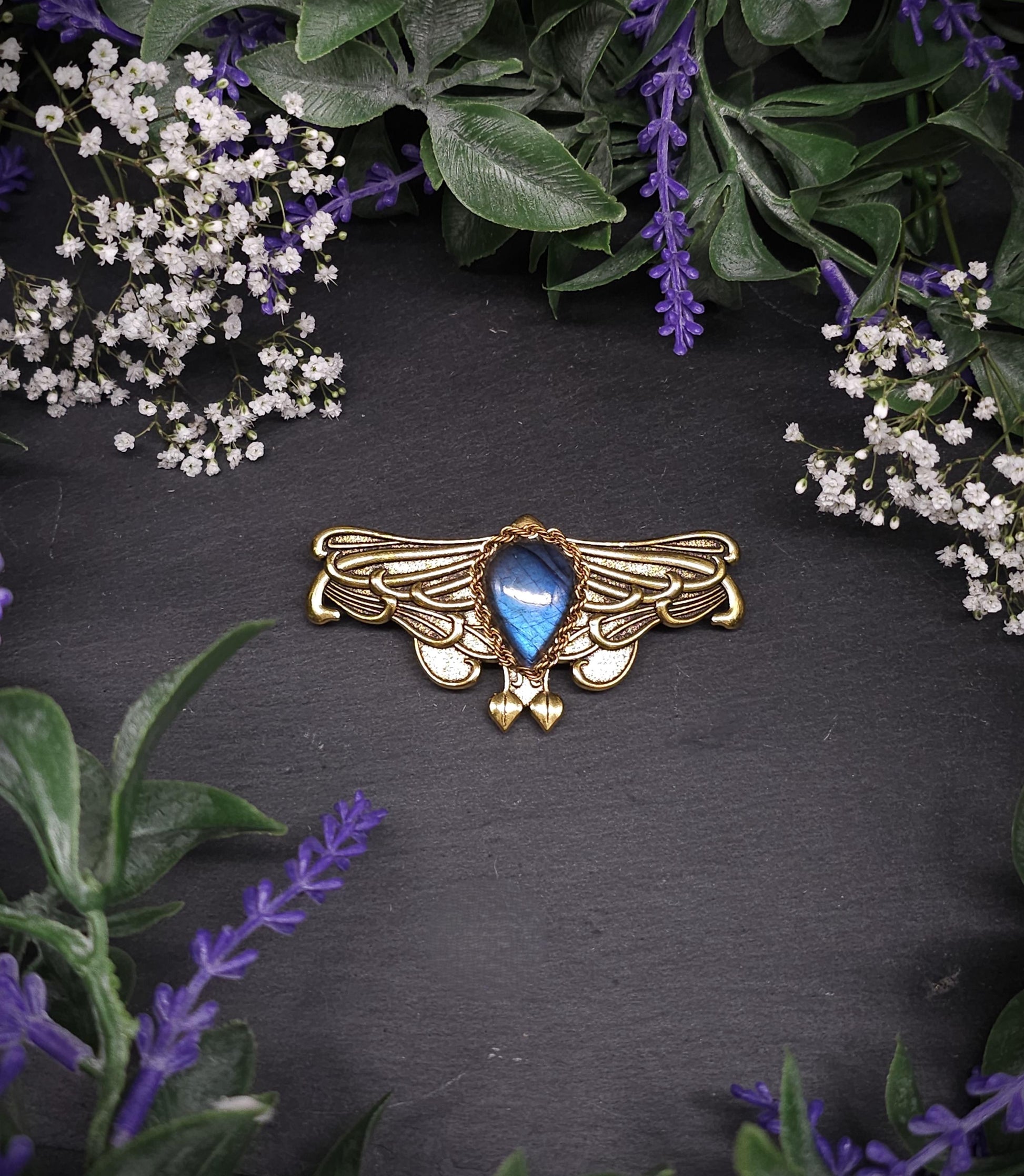Goldene Art Nouveau Haarspange mit blauem Labradorit – Jugendstil Schmetterlingsdesign – Zwei Steinvarianten – Elegantes Vintage Accessoire