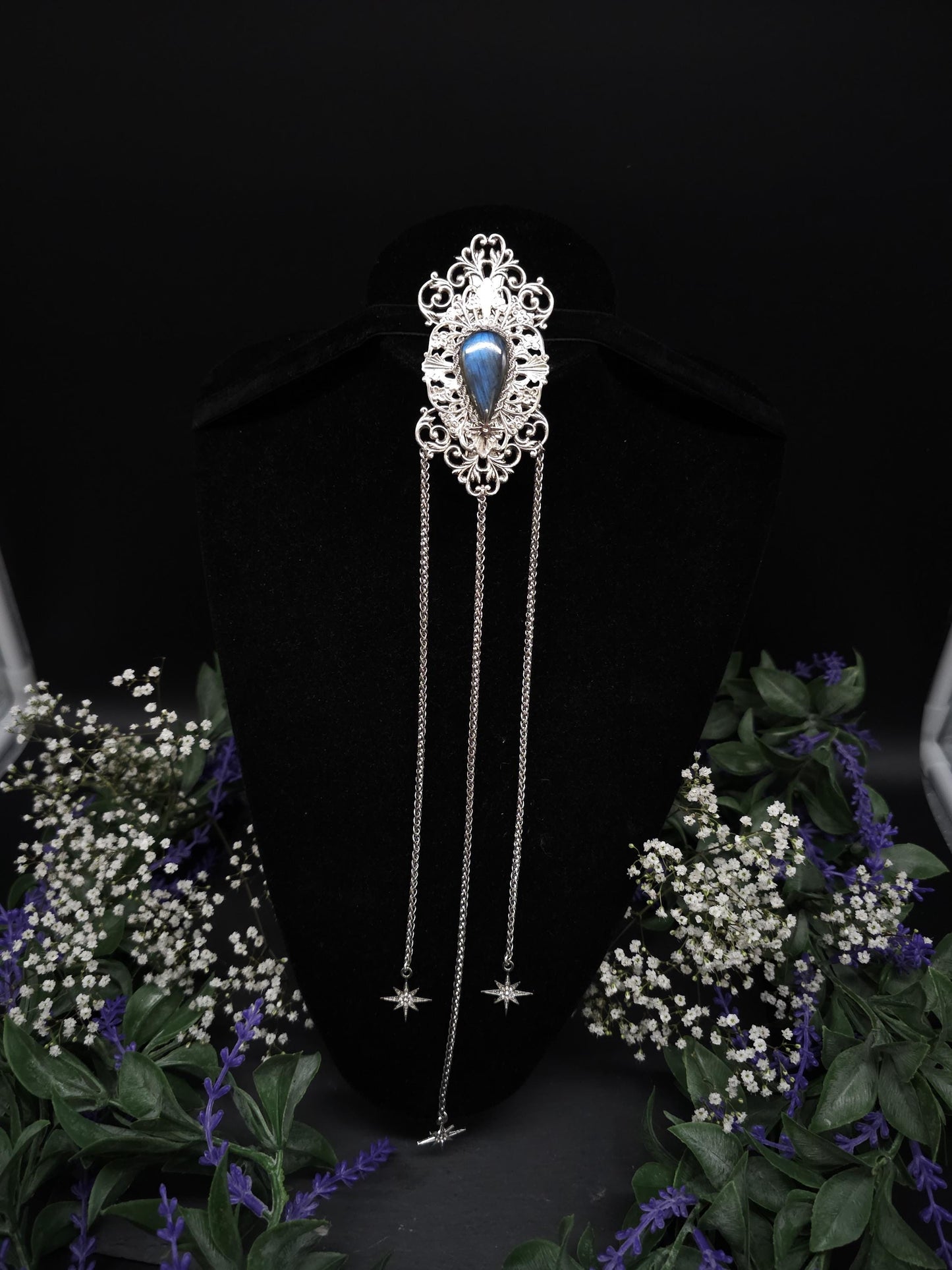 Art Nouveau Brosche mit Tropfen Labradorit ~ Dekorative Schalnadel ~Jugendstil Pin ~ Accessoire für Mittelalter, Fantasy, Gothic, Witchy