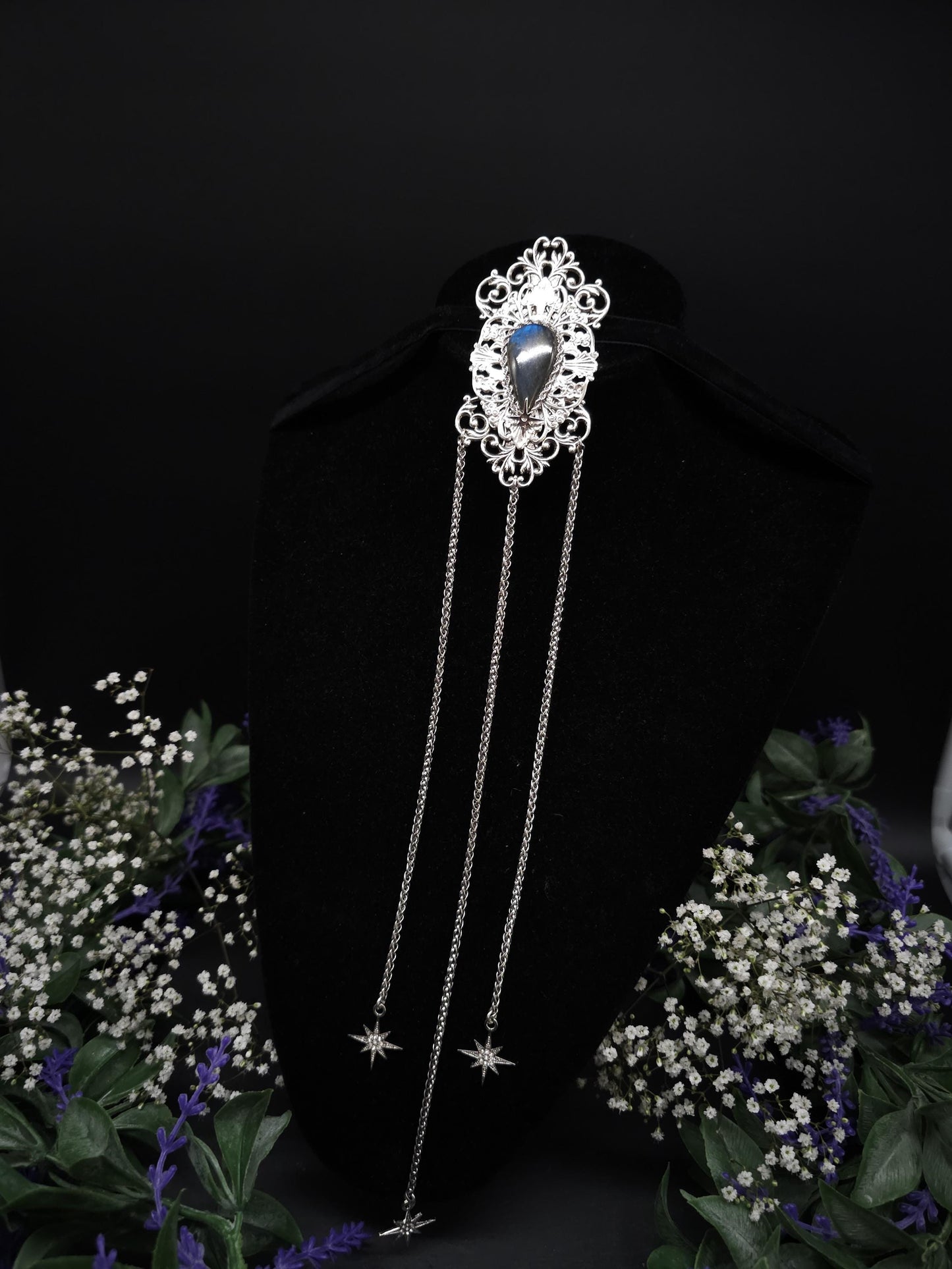 Art Nouveau Brosche mit Tropfen Labradorit ~ Dekorative Schalnadel ~Jugendstil Pin ~ Accessoire für Mittelalter, Fantasy, Gothic, Witchy