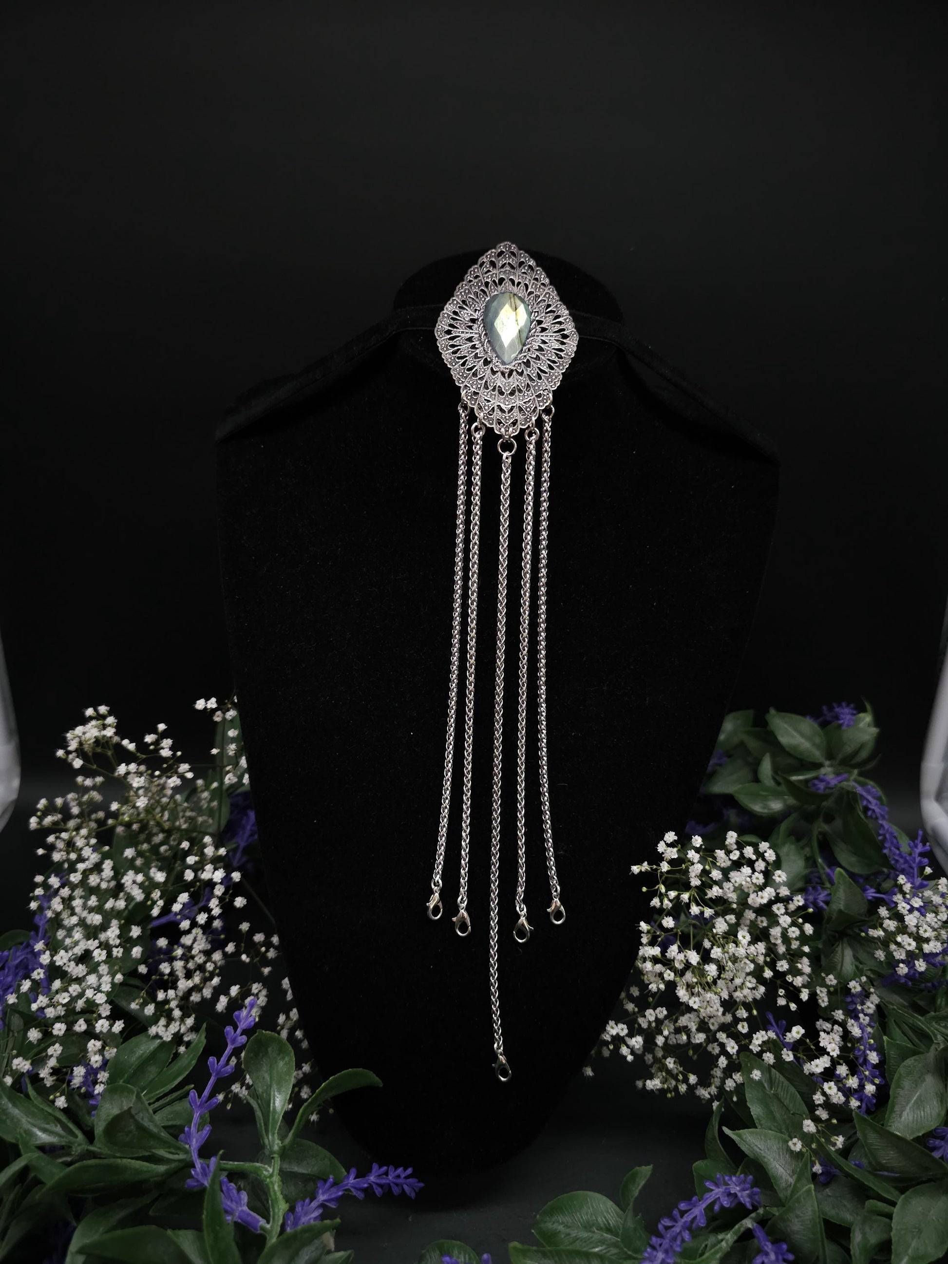 Art Nouveau Labradorite Chatelaine ~ handgefertigter Kostüm Clip / Accessoire