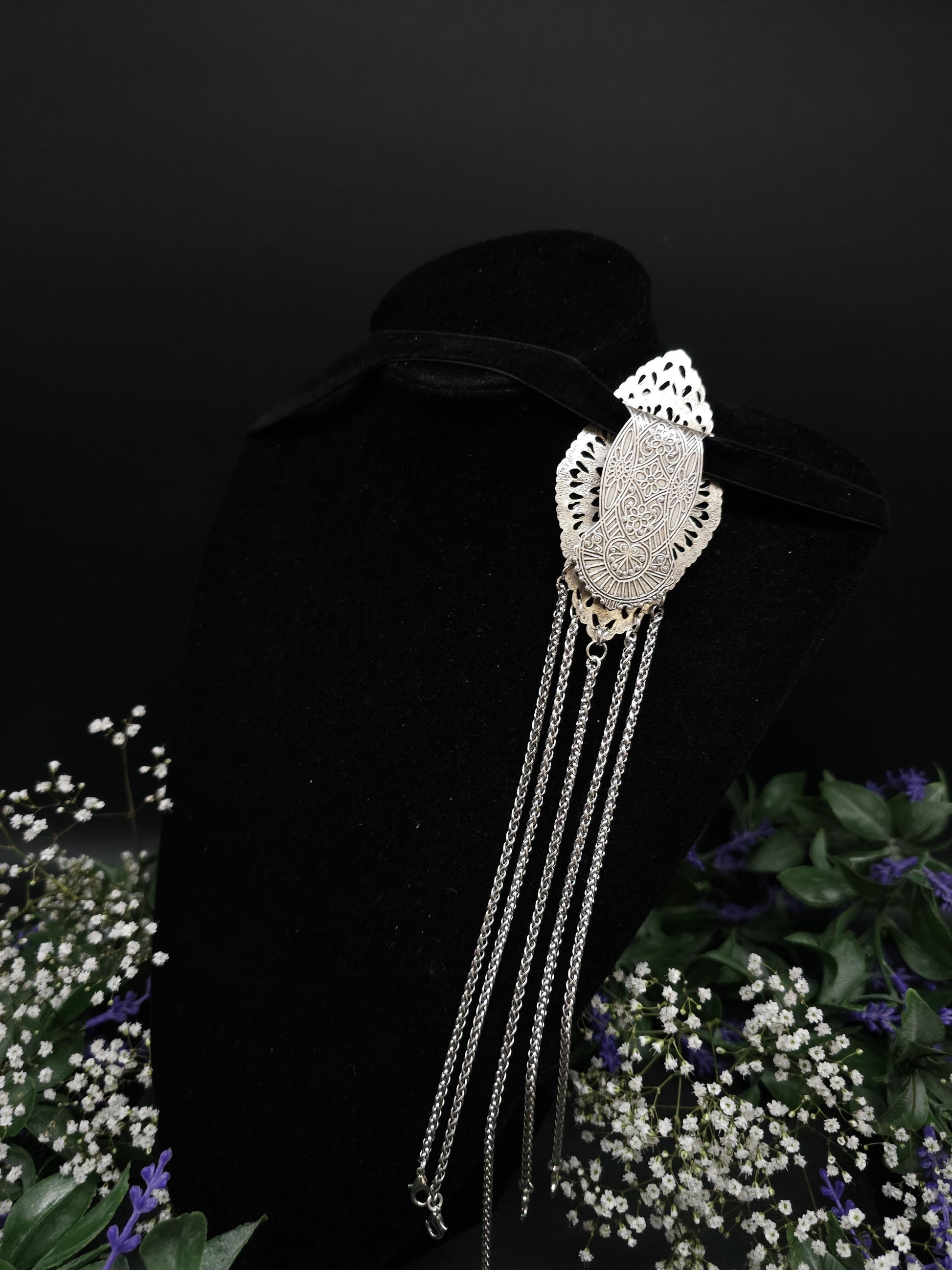 Art Nouveau Labradorite Chatelaine ~ handgefertigter Kostüm Clip / Accessoire