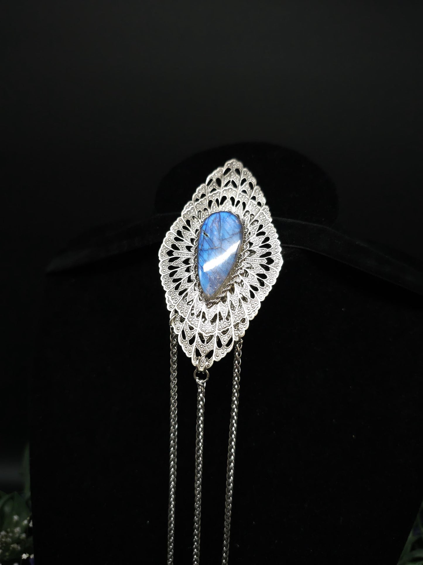 Art Nouveau Labradorite Châtelaine Clip: Rhodium-Plated Costume Accessory