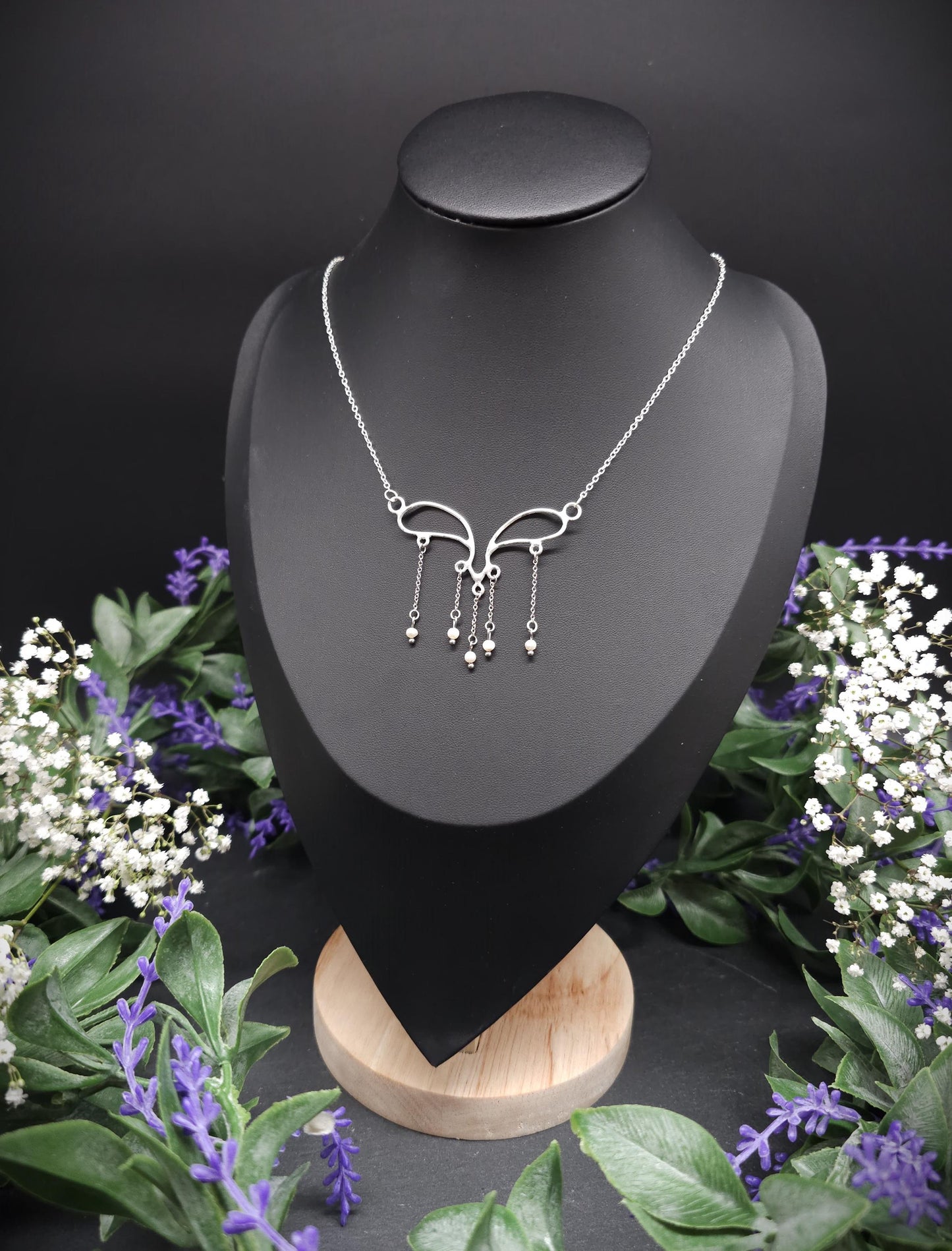 Versilberte Halskette - Collier mit Süßwasserperlen - romantischer Brautschmuck - Art Nouveau