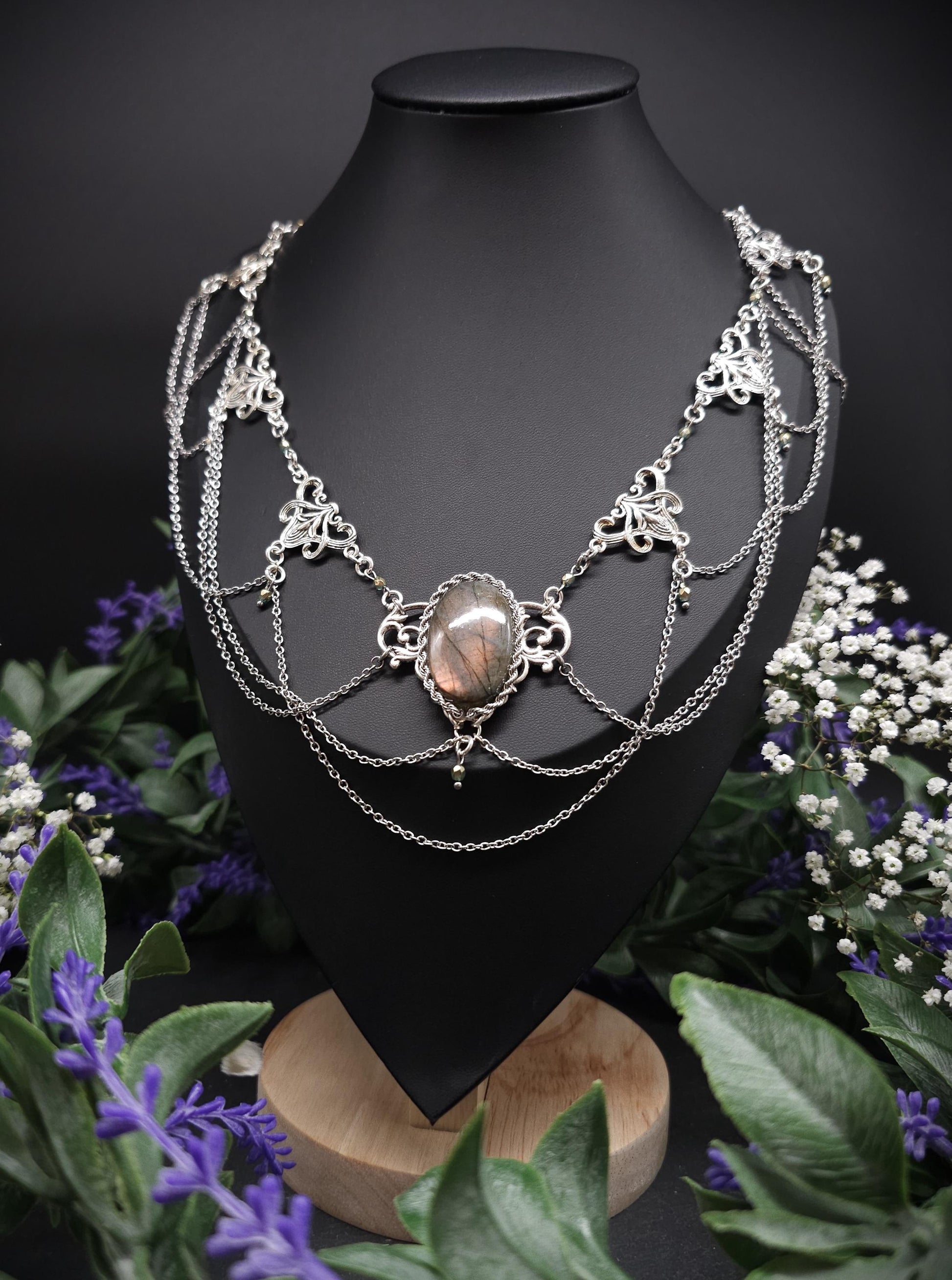 Art Nouveau Collier mit seltenem gold-lila Labradorit – Jugendstil Halskette mit Edelstahlketten – Größenverstellbarer Fantasyschmuck