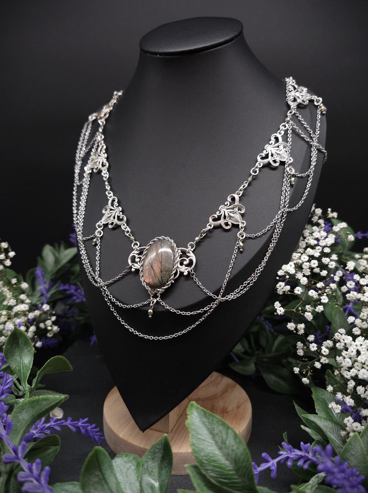 Art Nouveau Collier mit seltenem gold-lila Labradorit – Jugendstil Halskette mit Edelstahlketten – Größenverstellbarer Fantasyschmuck