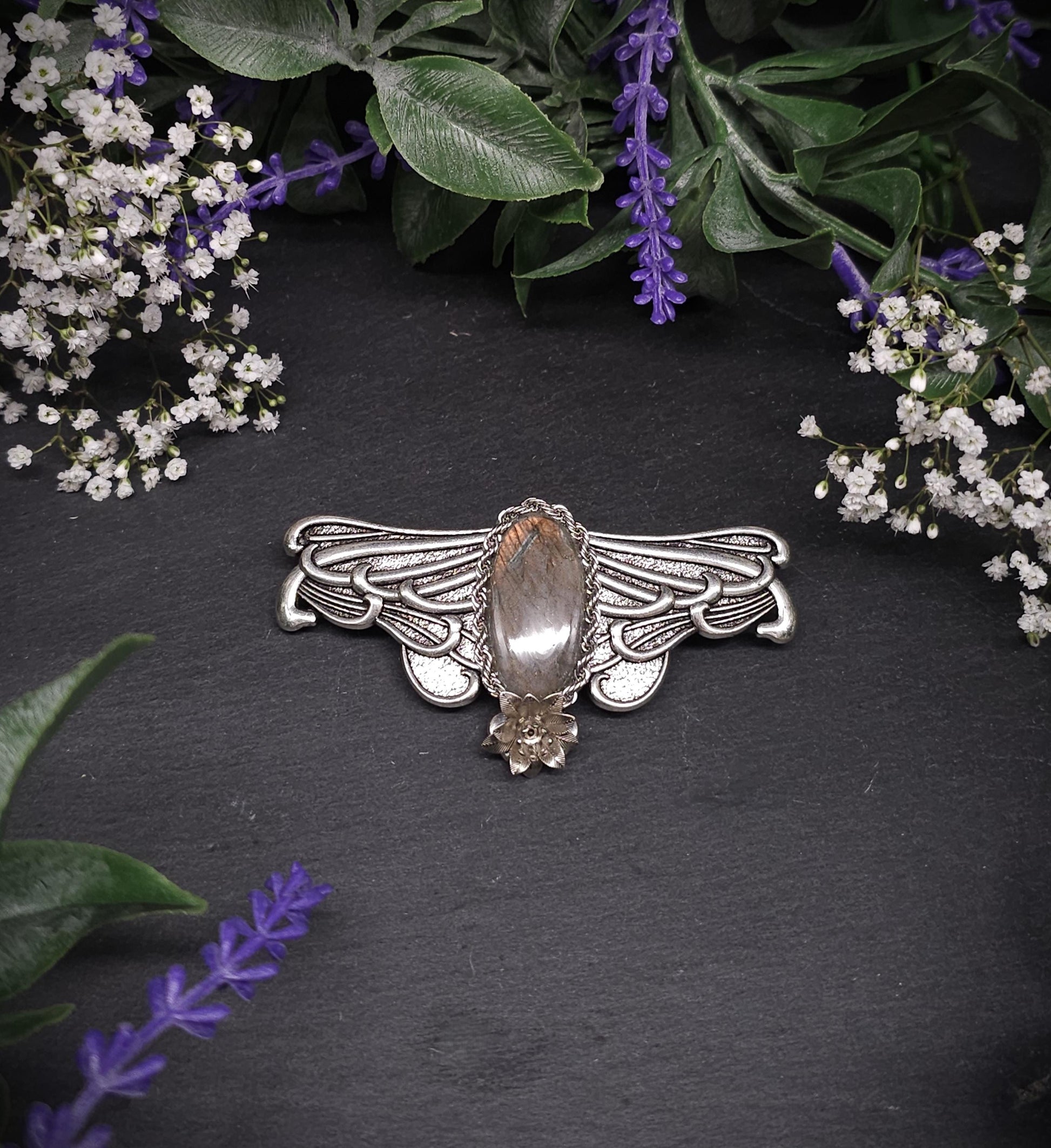 Silberne Jugendstil Haarspange mit seltenem gold-grünem Labradorit – Art Nouveau Schmuck