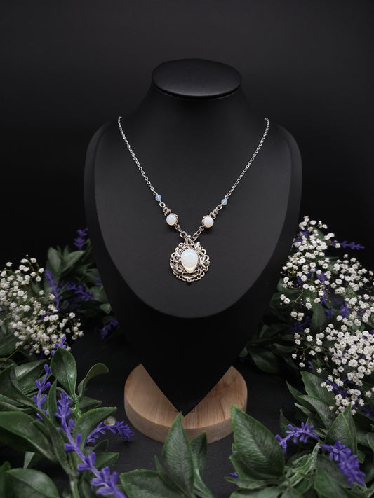 Opalith Collier – Jugendstil / Art Nouveau Halskette mit Tropfenanhänger - größenverstellbare Edelstahlkette, Braut- & Fantasy Schmuck