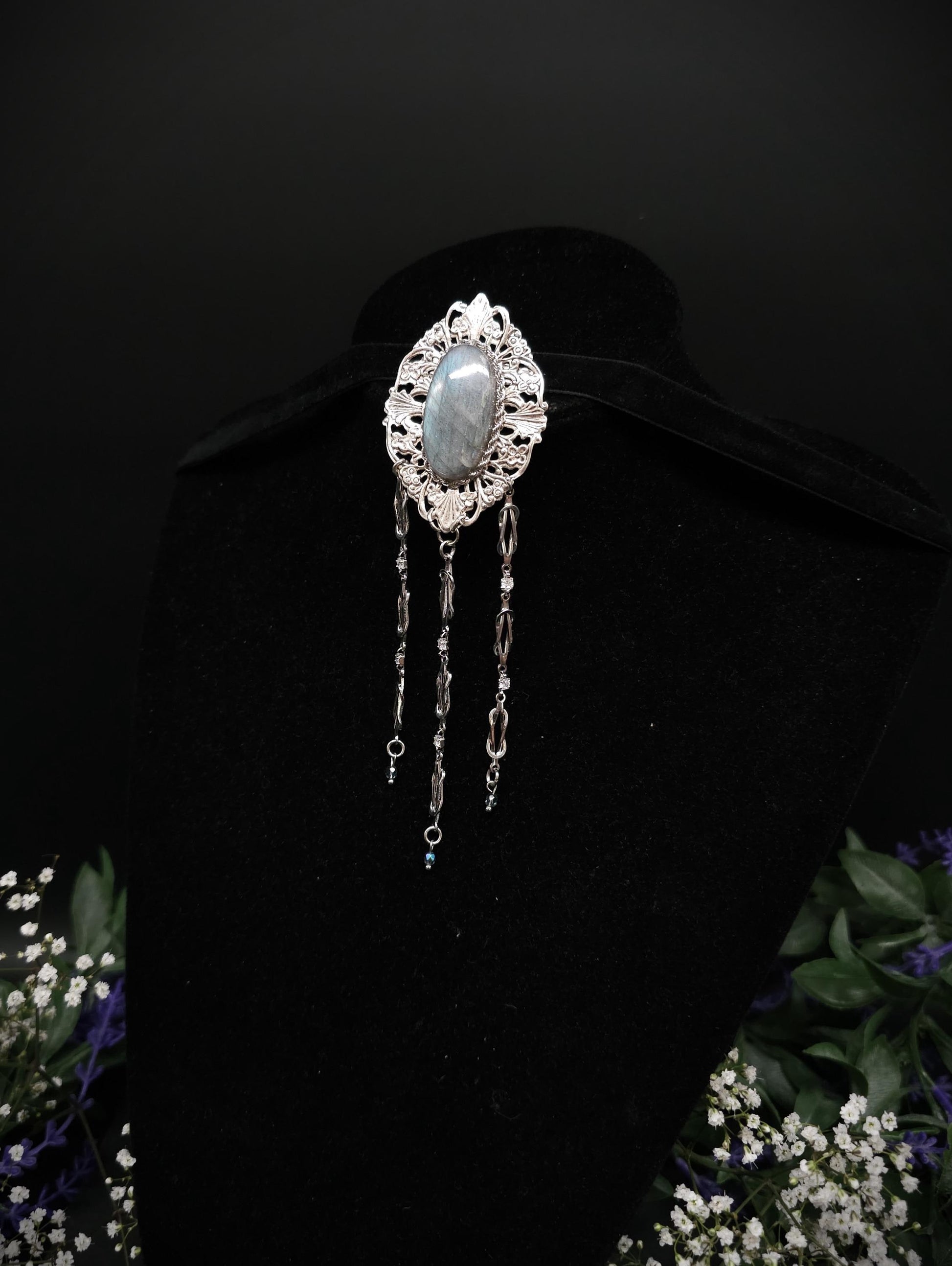 Jugendstil Brosche mit Labradorit ~ Zirkonia & Edelstahl-Ketten ~ Kostüm Accessoire