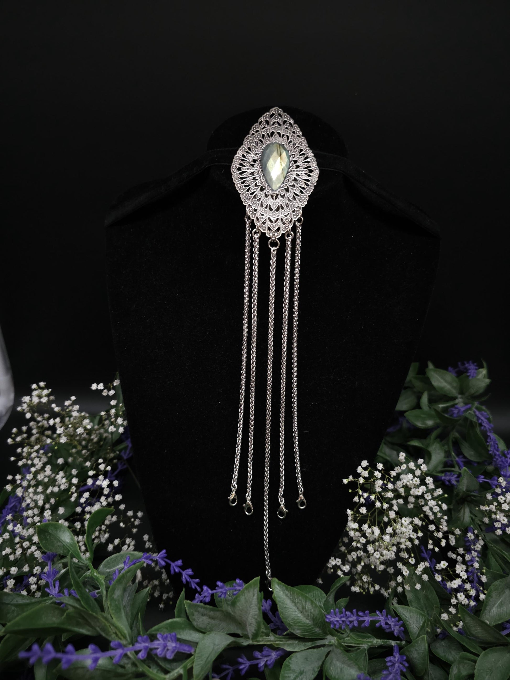 Art Nouveau Labradorite Chatelaine ~ handgefertigter Kostüm Clip / Accessoire