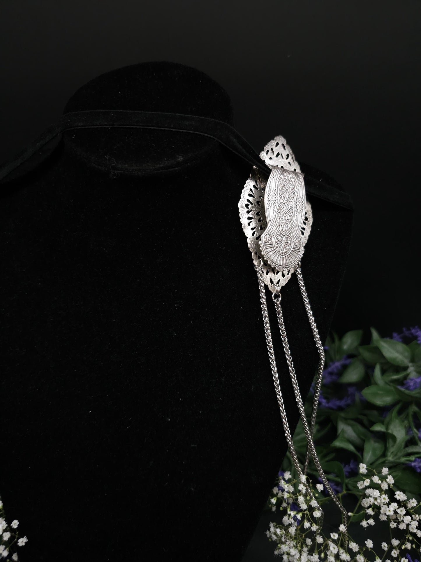 Art Nouveau Labradorite Châtelaine Clip: Rhodium-Plated Costume Accessory