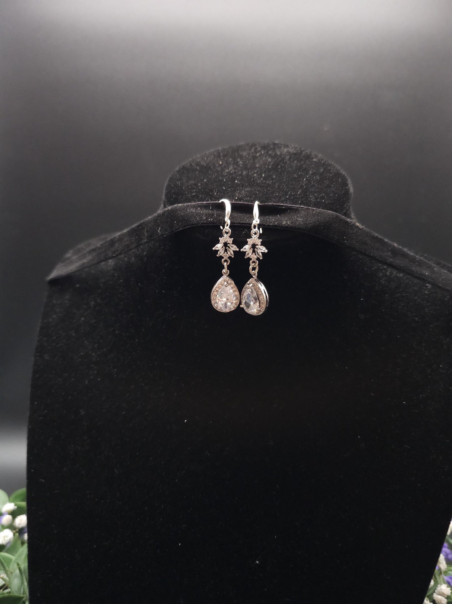 925er Sterling Silber Ohrringe mit Zirkonia Anhängern - Hochzeit & Braut-Accessoire - Vintage, Gothic, Jugendstil inspirierter Schmuck