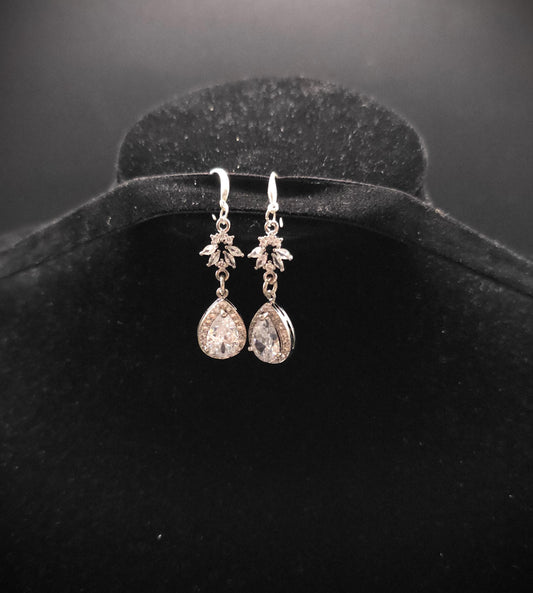 925er Sterling Silber Ohrringe mit Zirkonia Anhängern - Hochzeit & Braut-Accessoire - Vintage, Gothic, Jugendstil inspirierter Schmuck