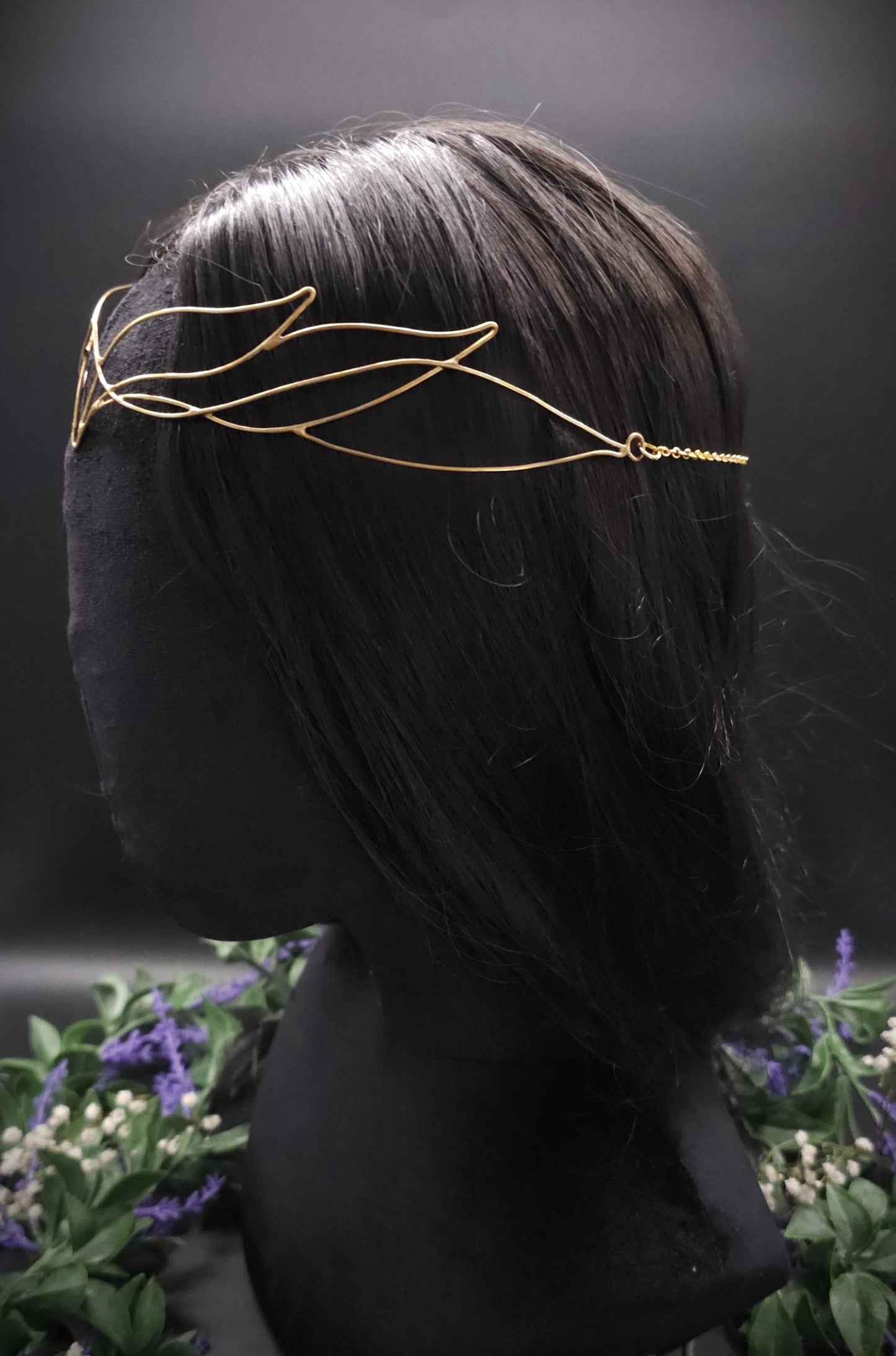 Messing Diadem "Nyaame" ~ Draht Tiara im Schwingen Design ~ Größenverstellbar ~ Accessoire für LARP, Cosplay und Hochzeiten