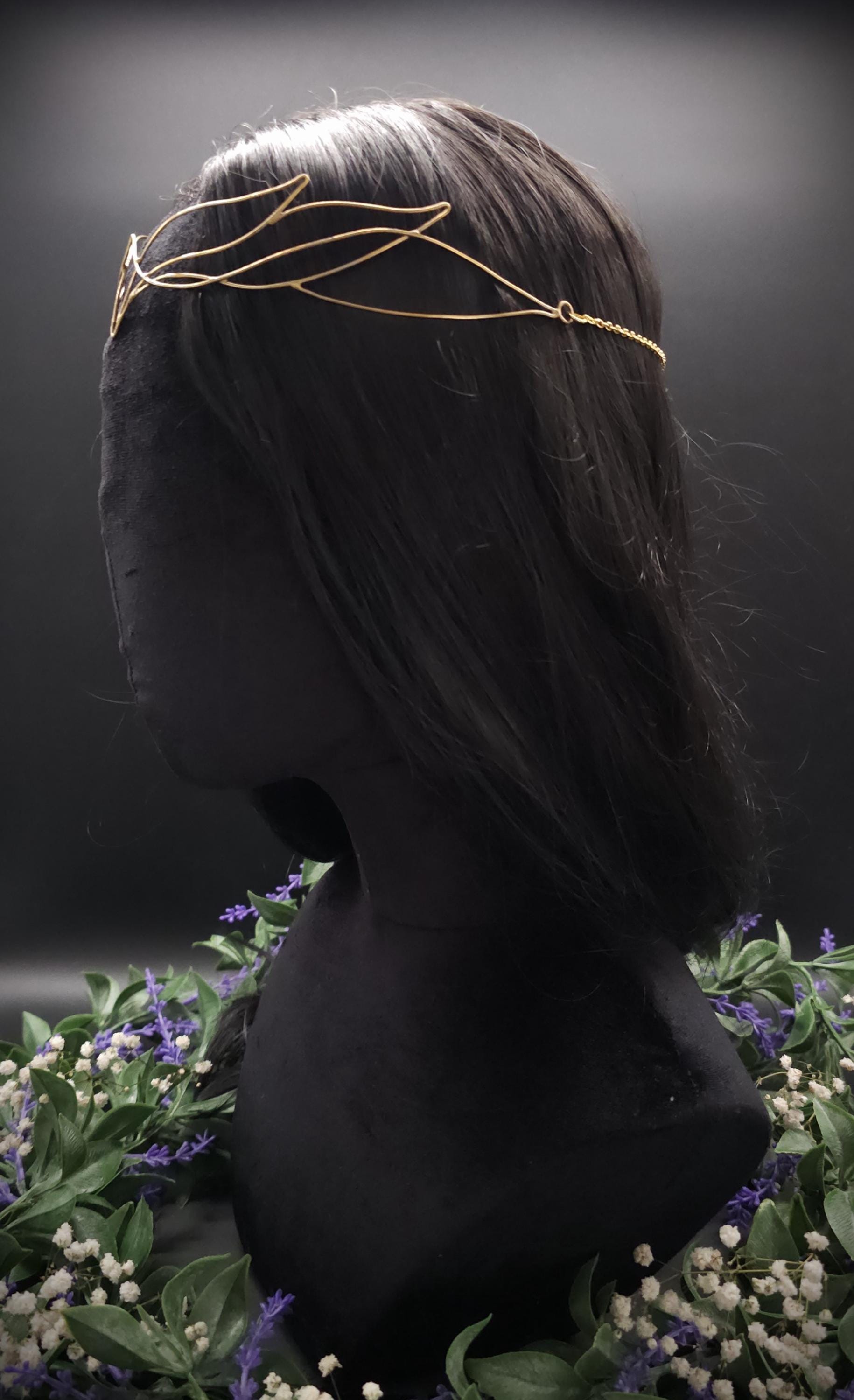 Messing Diadem "Nyaame" ~ Draht Tiara im Schwingen Design ~ Größenverstellbar ~ Accessoire für LARP, Cosplay und Hochzeiten