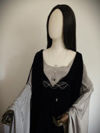 Bodychain "Elyráe" ~ Fantasy Unterbrust-Schmuck aus versilbertem Draht ~ Blaufluss-Cabochon und Perlen ~ Größenverstellbar