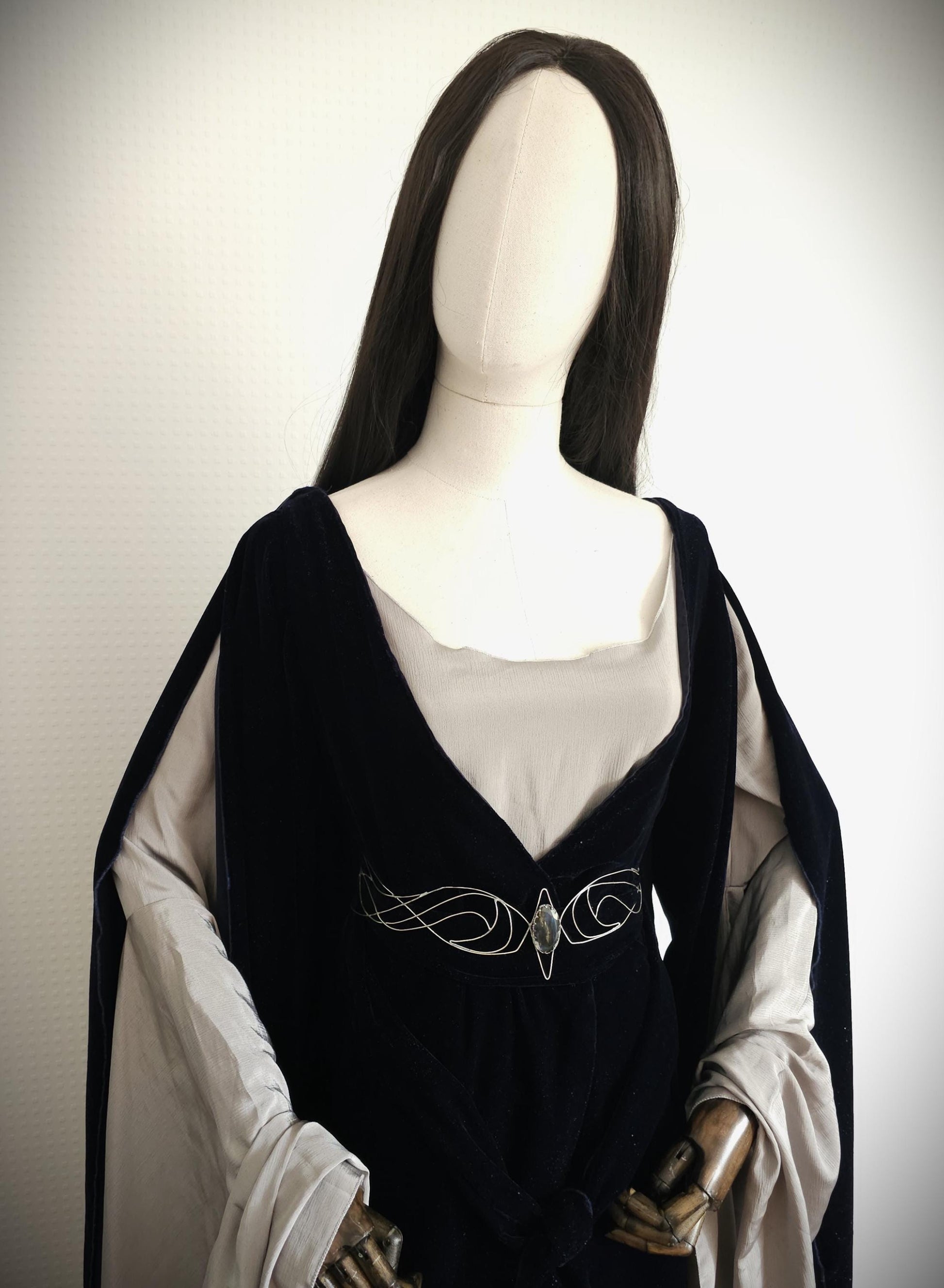 Handgefertigter Gürtel aus versilbertem Draht ~ Kostüm Accessoire mit Labradorit ~ Braut und Hochzeitsschmuck ~ größenverstellbar ~