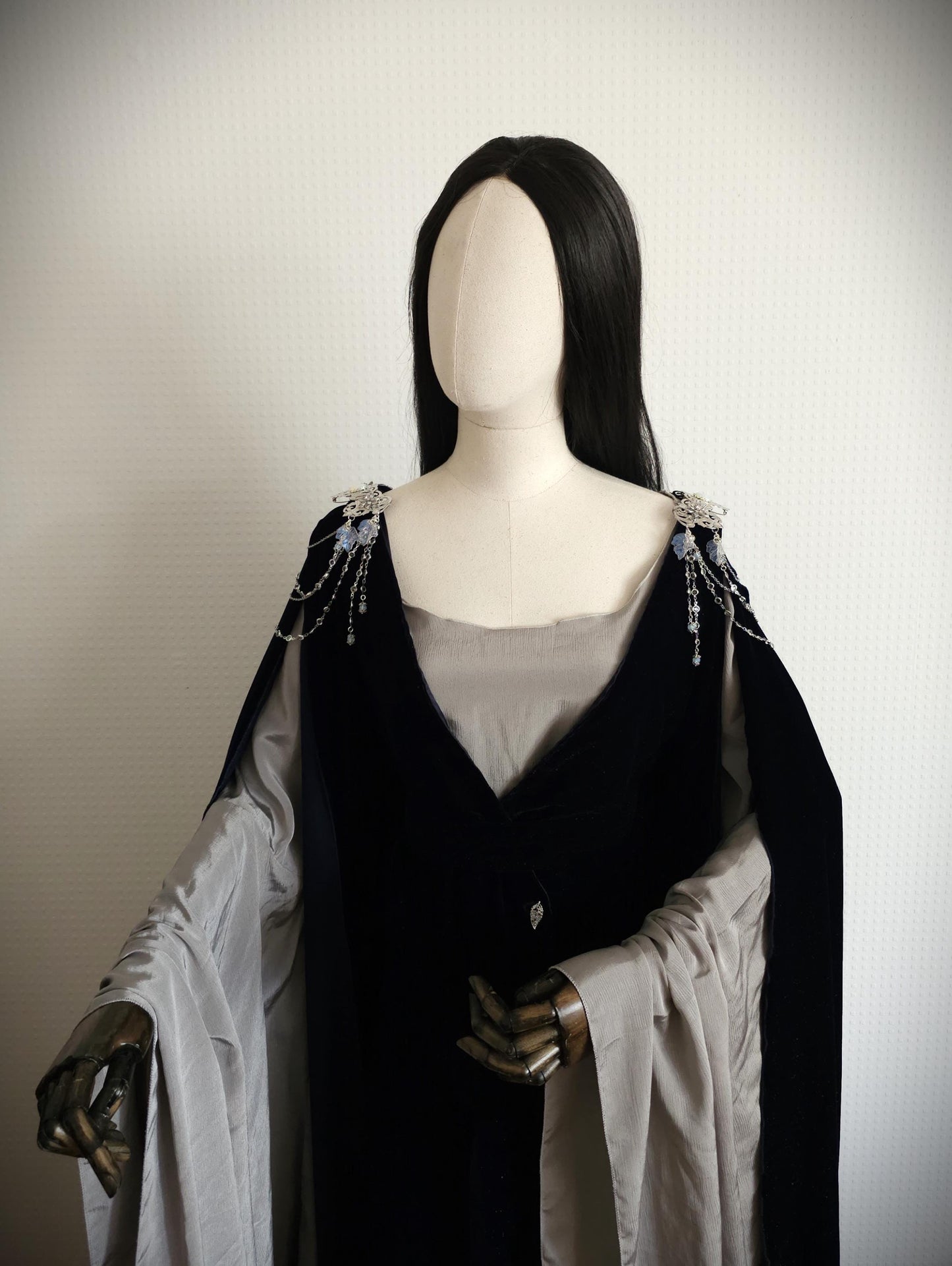 Schulterbroschen Paar "Myrayné" ~ Hochzeit und Kostüm Accessoire ~ LARP Cosplay Mittelalter ~ Brosche, Schalnadel ~ Brautschmuck